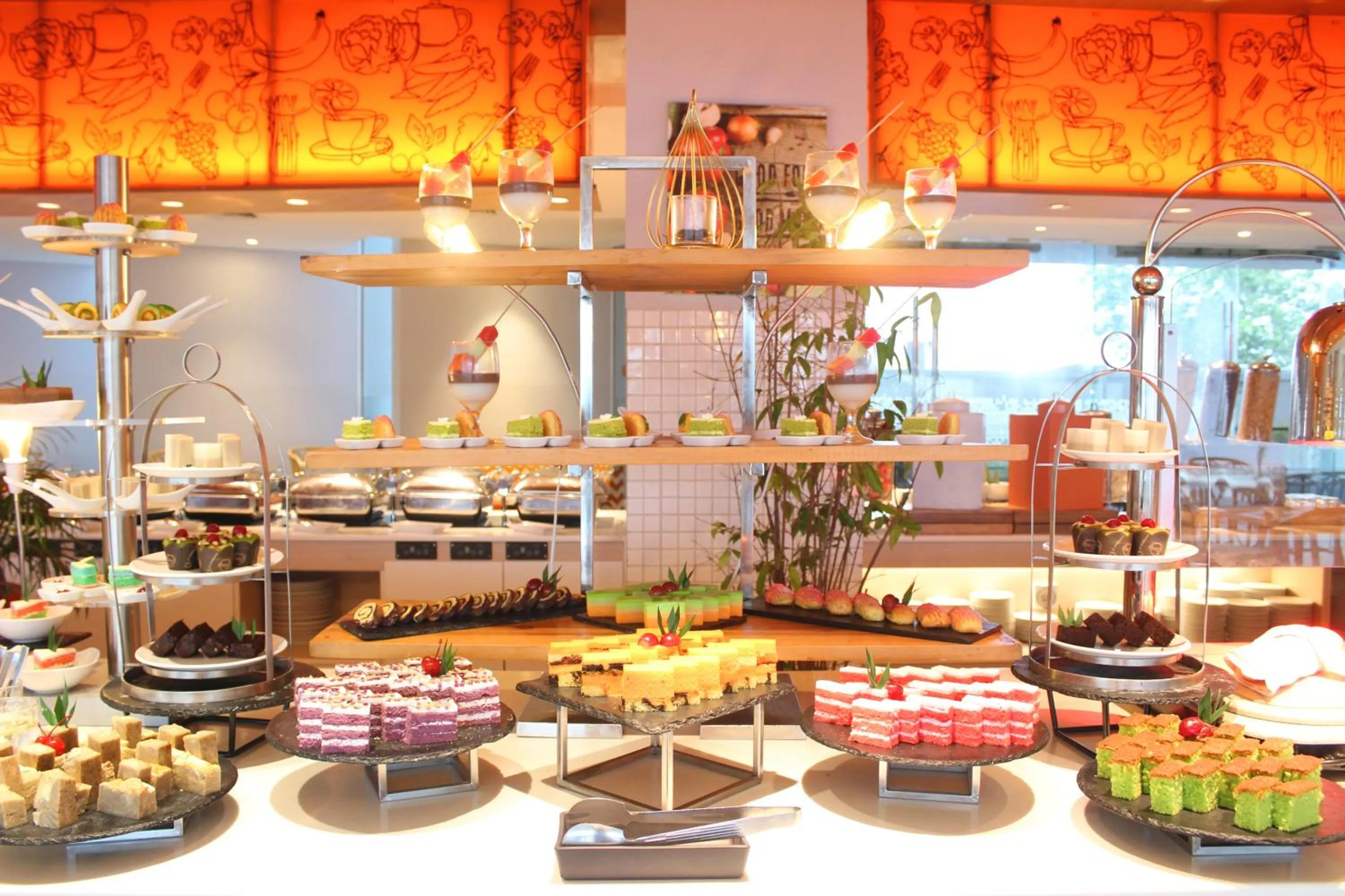 Breakfast in HARRIS Hotel & Conventions Solo