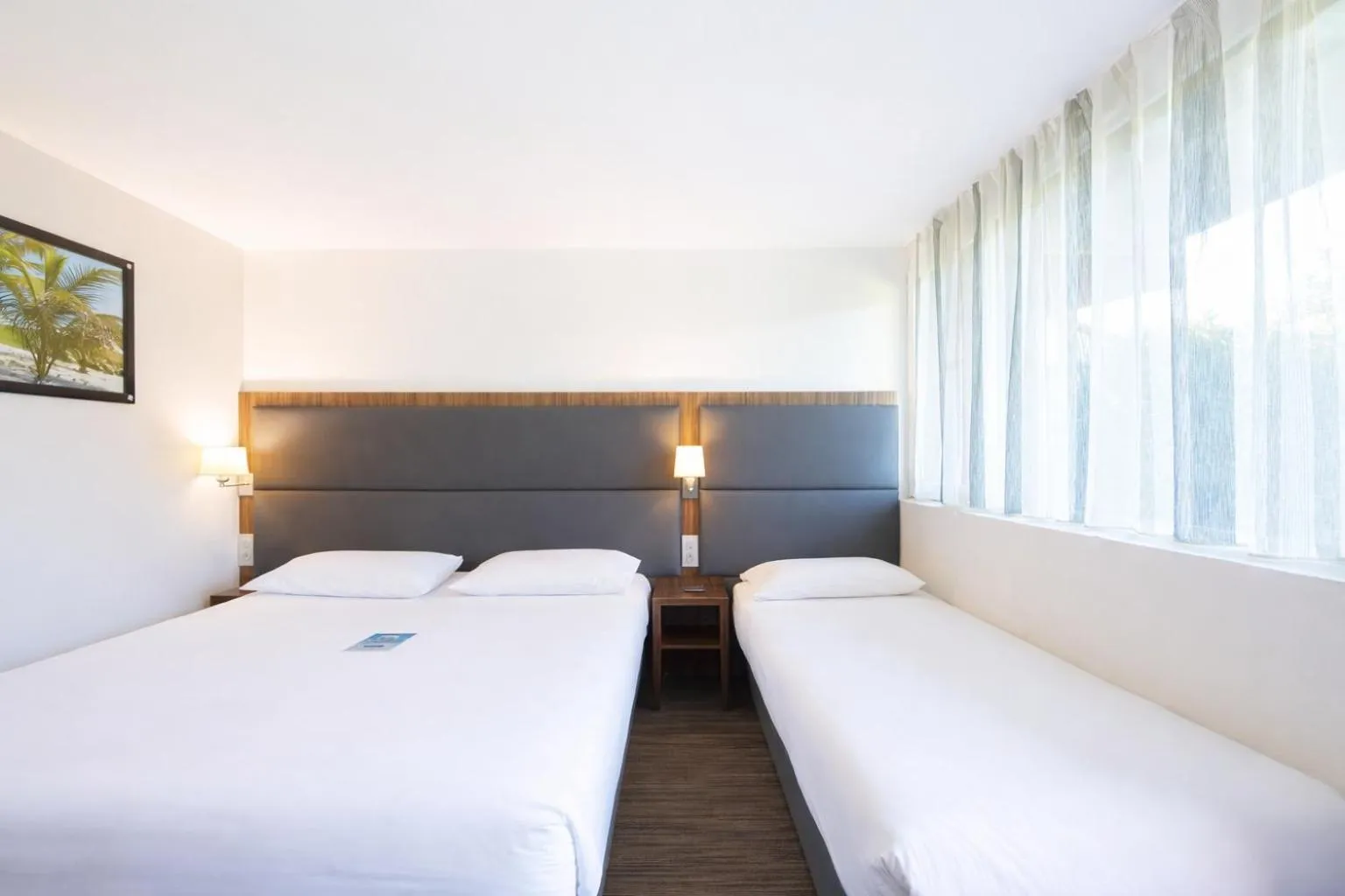 Bed in Kyriad Bordeaux - Merignac Aéroport