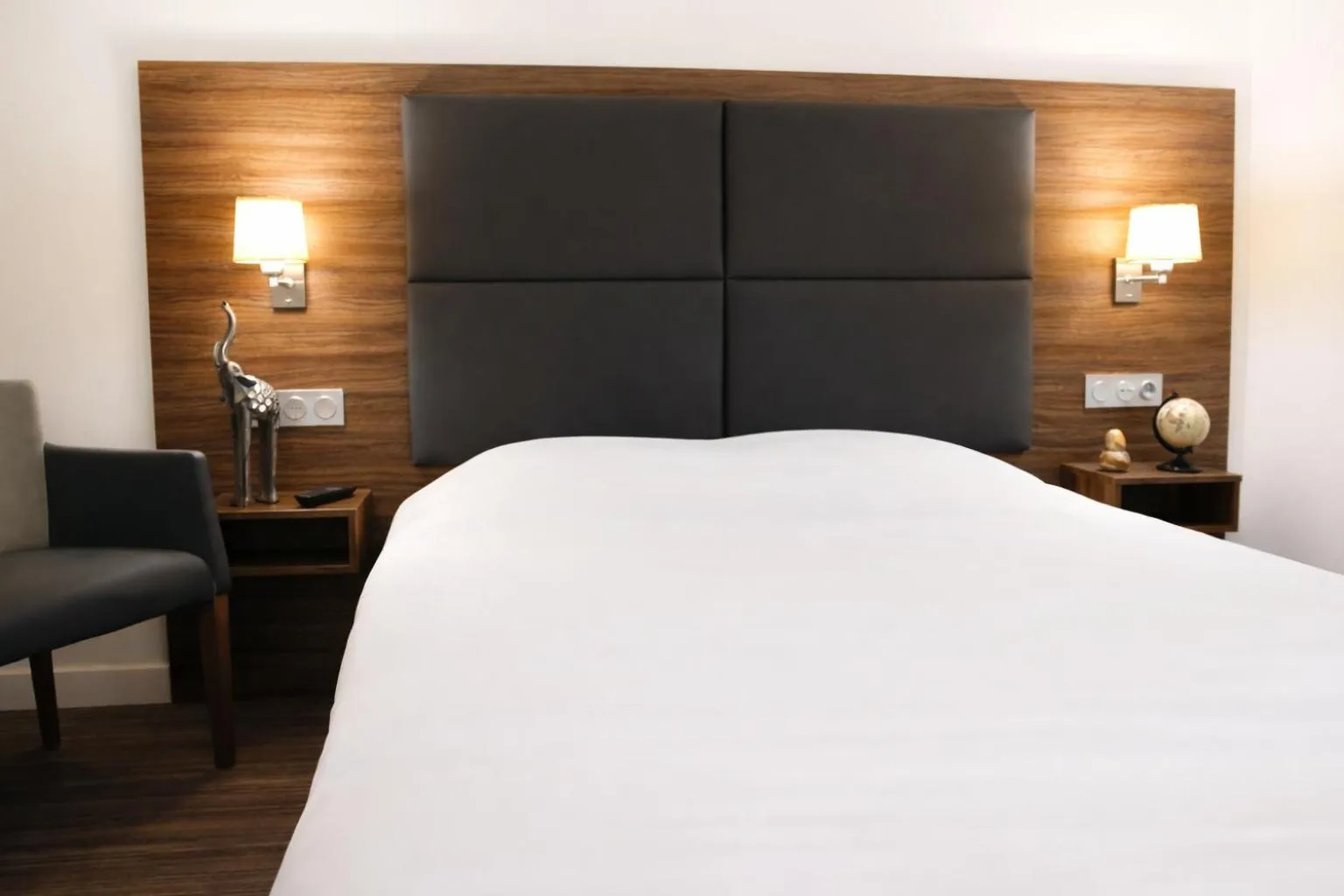 Bed in Kyriad Bordeaux - Merignac Aéroport