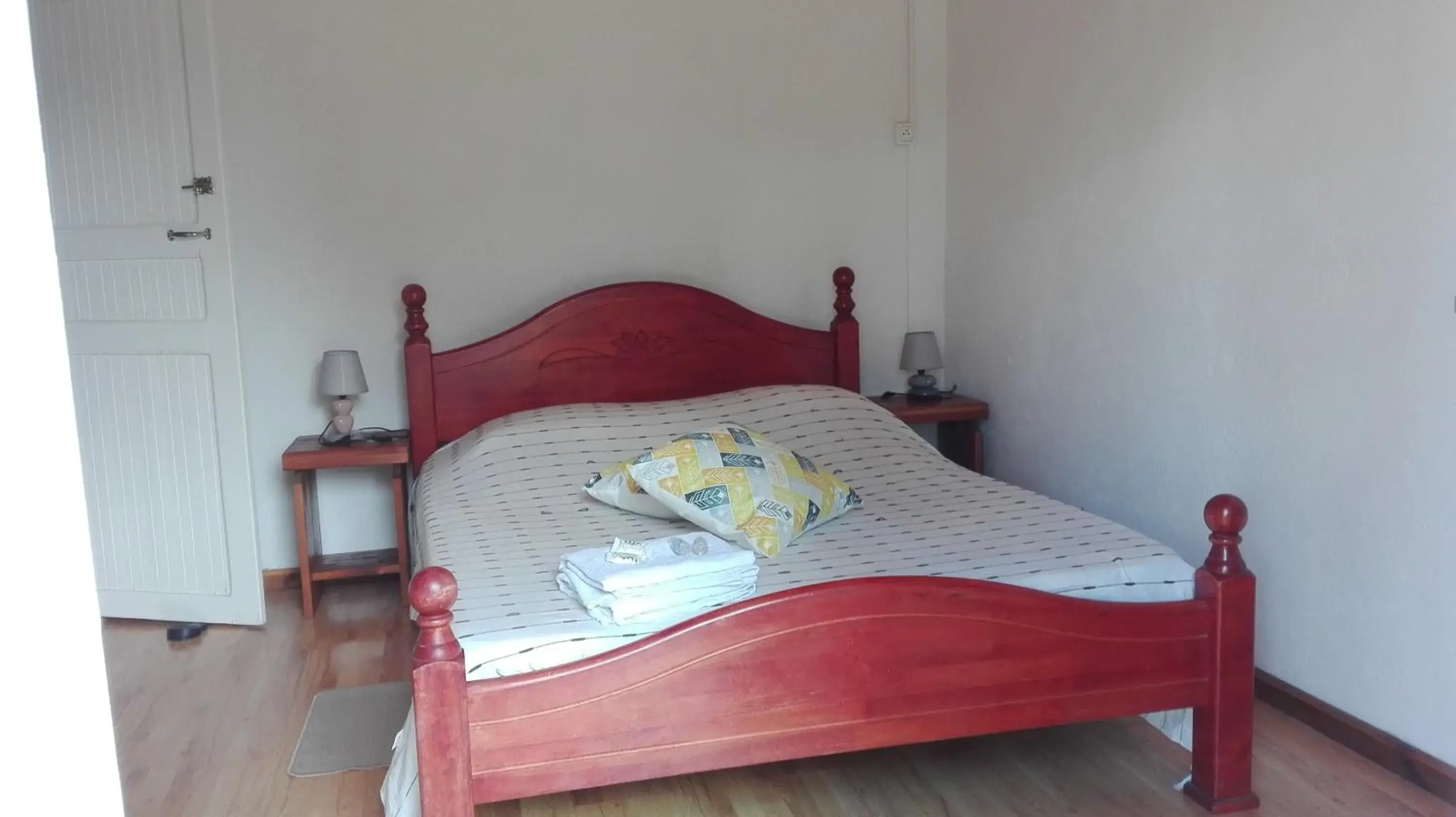 Double Room in le p'ti blanc des "o" Double Room in le p'ti blanc des "o"