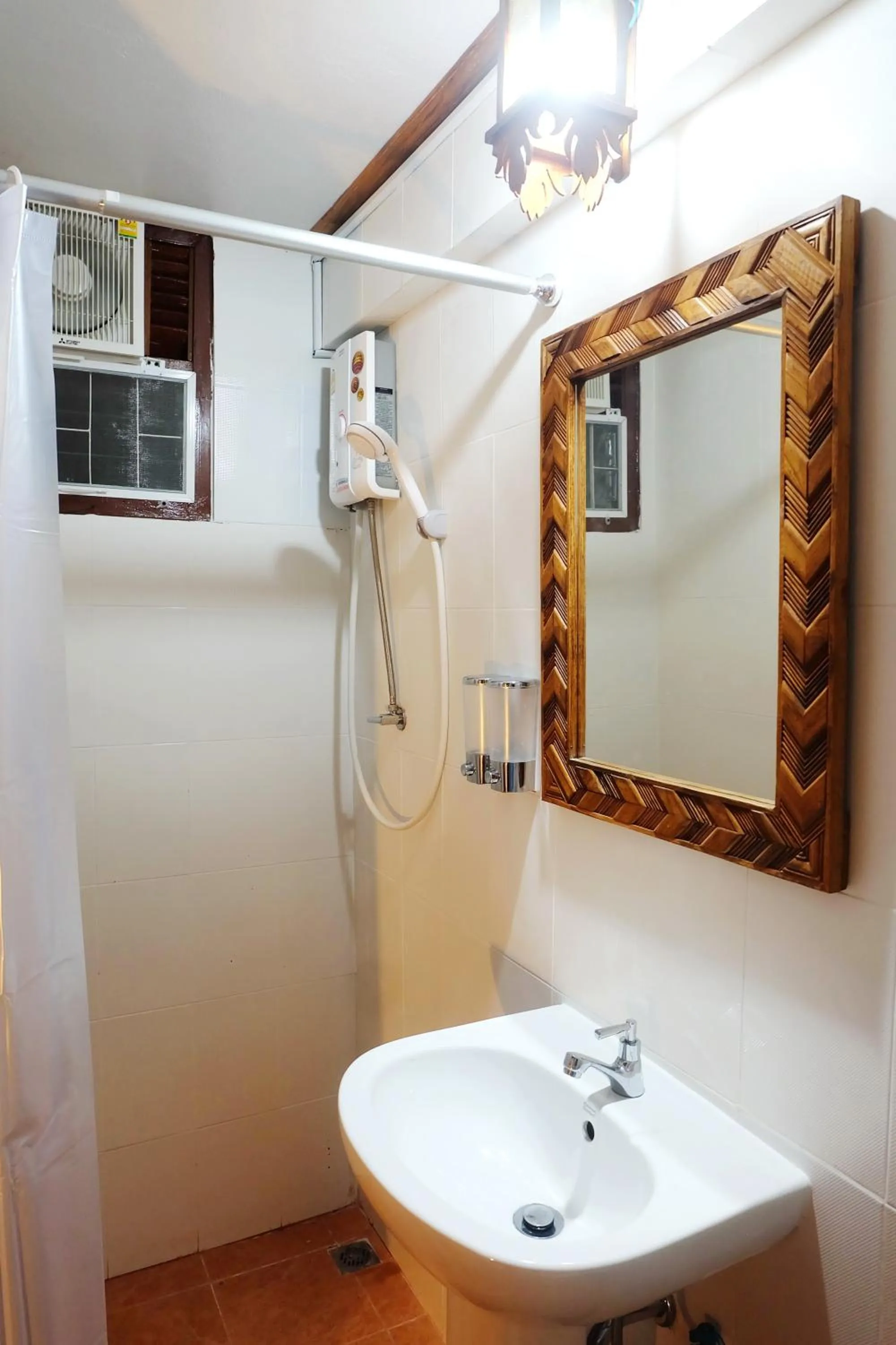 Bathroom in Aphilapa Residence