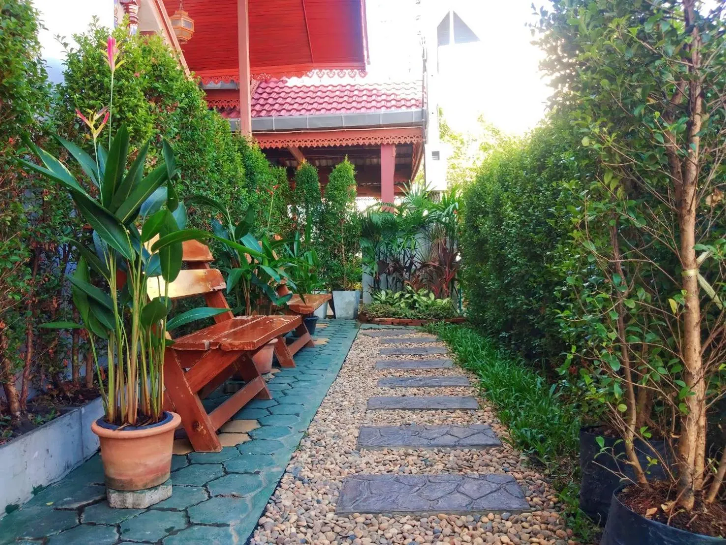 Facade/entrance in Aphilapa Residence