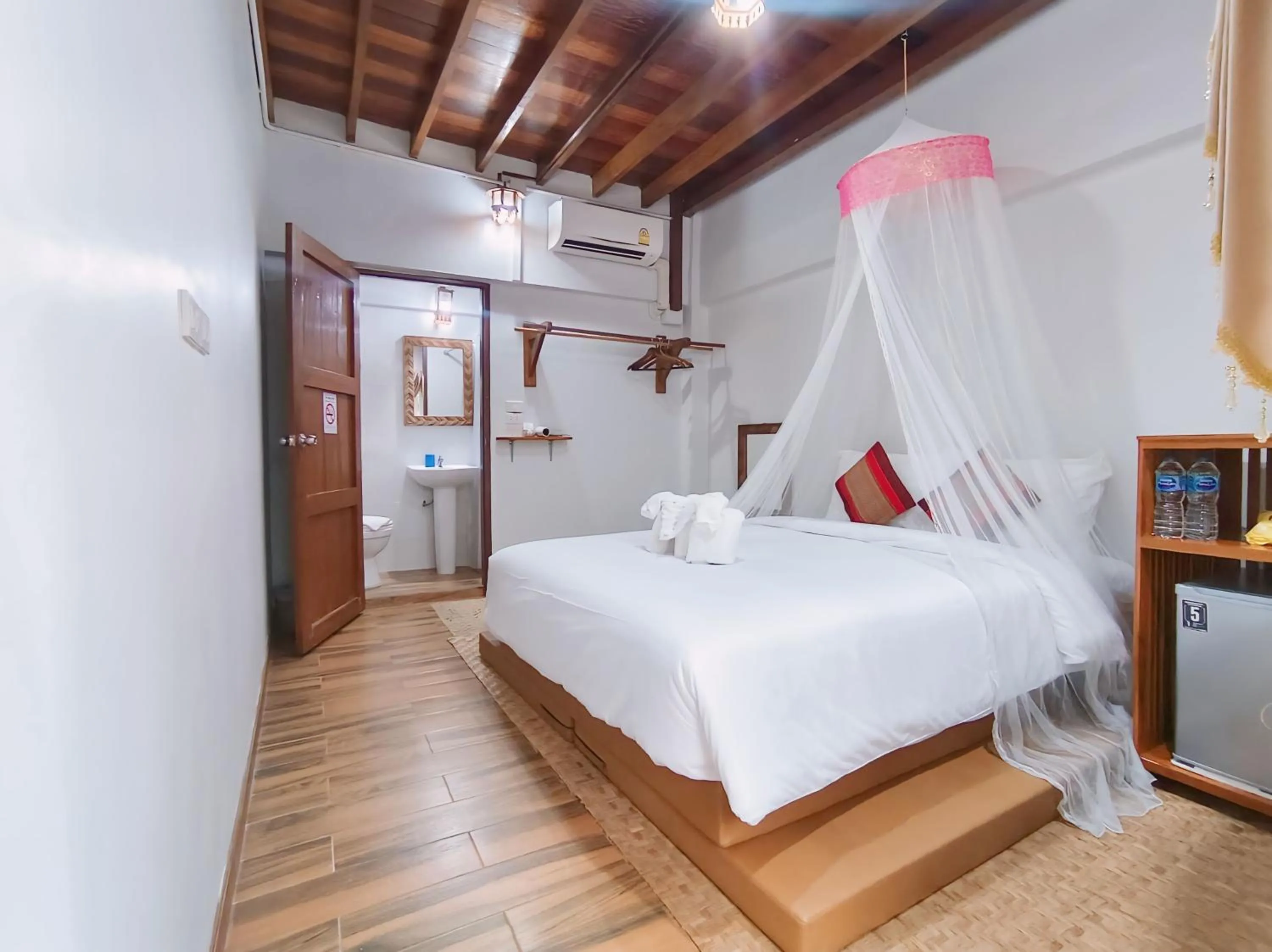 Bed in Aphilapa Residence