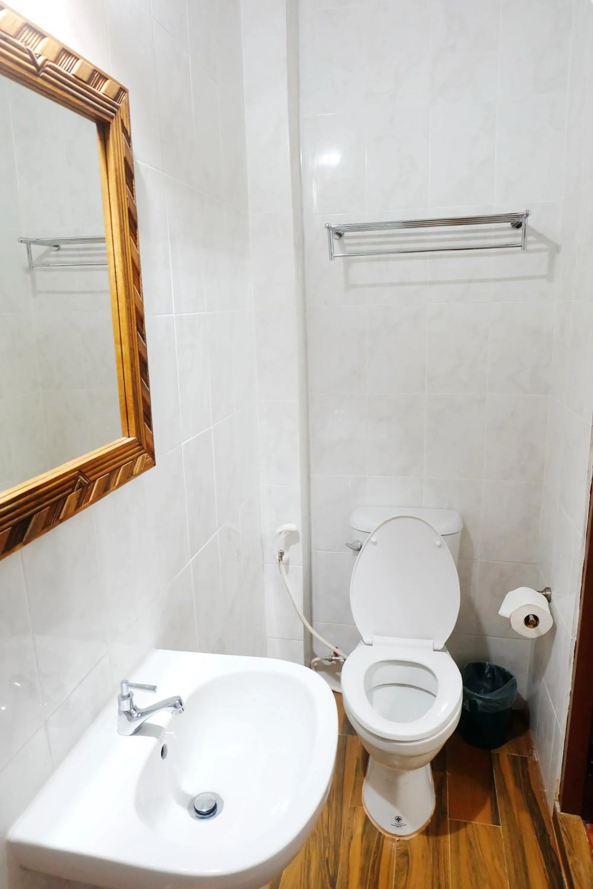 Bathroom in Aphilapa Residence