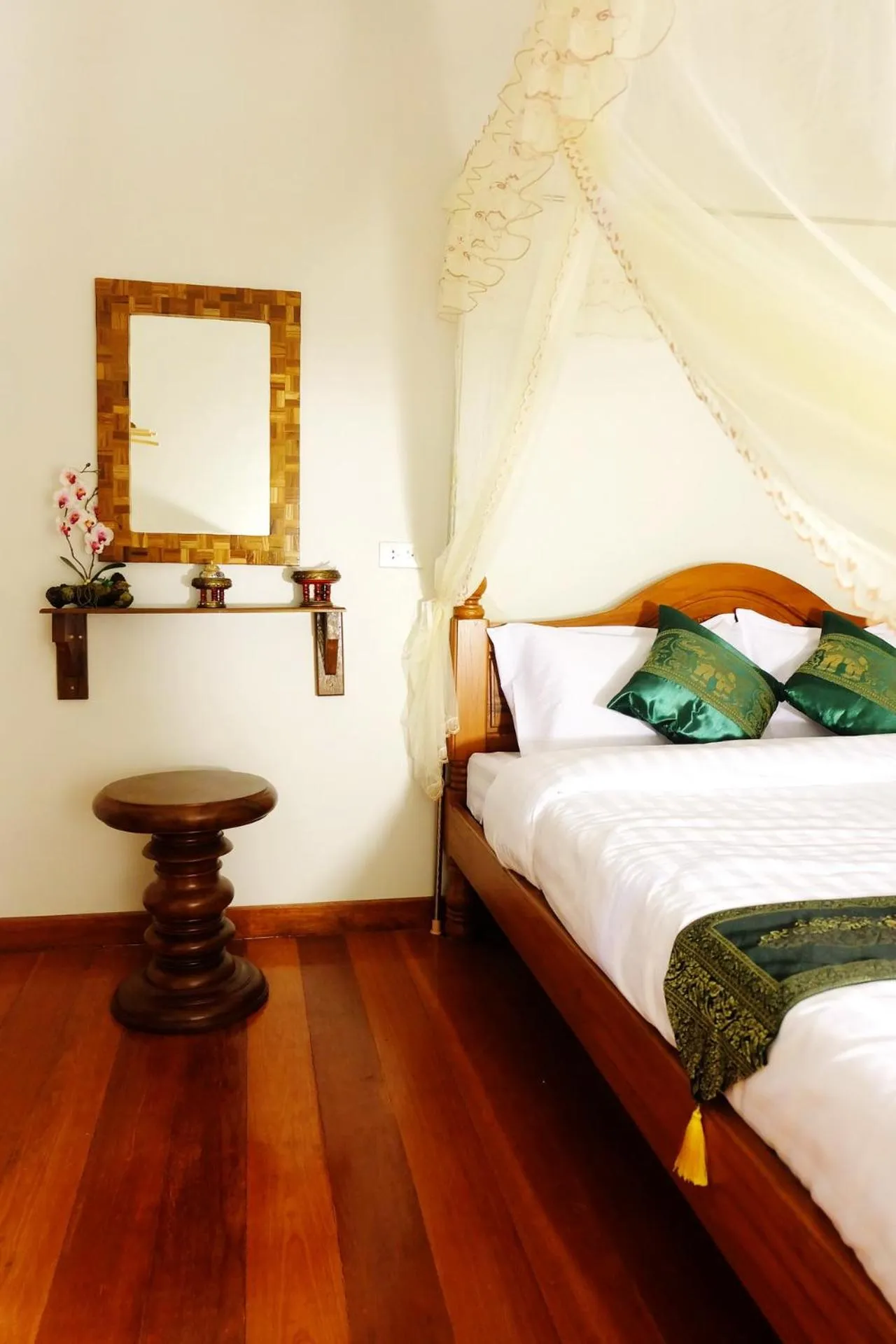 Bed in Aphilapa Residence