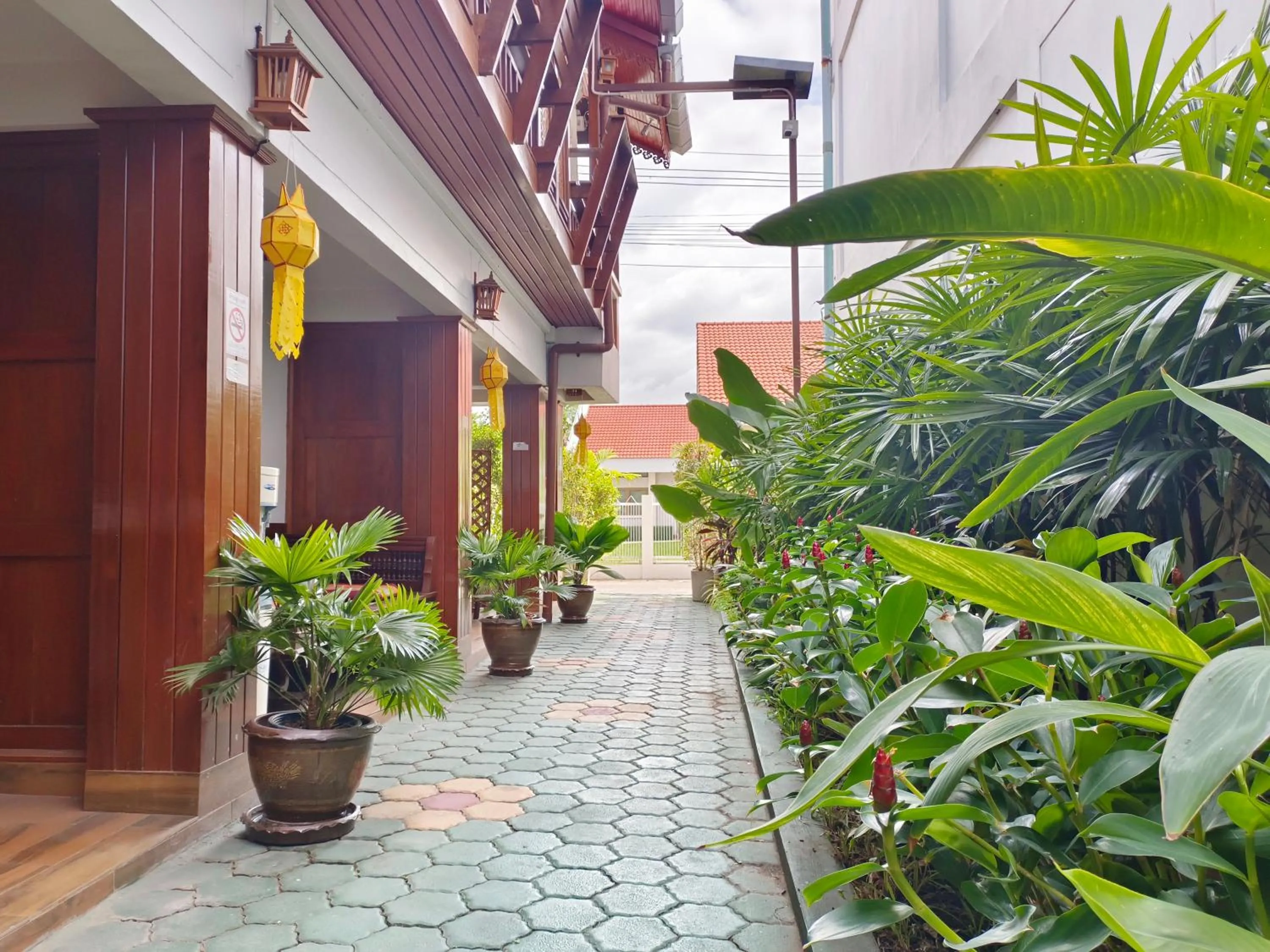 Property building in Aphilapa Residence