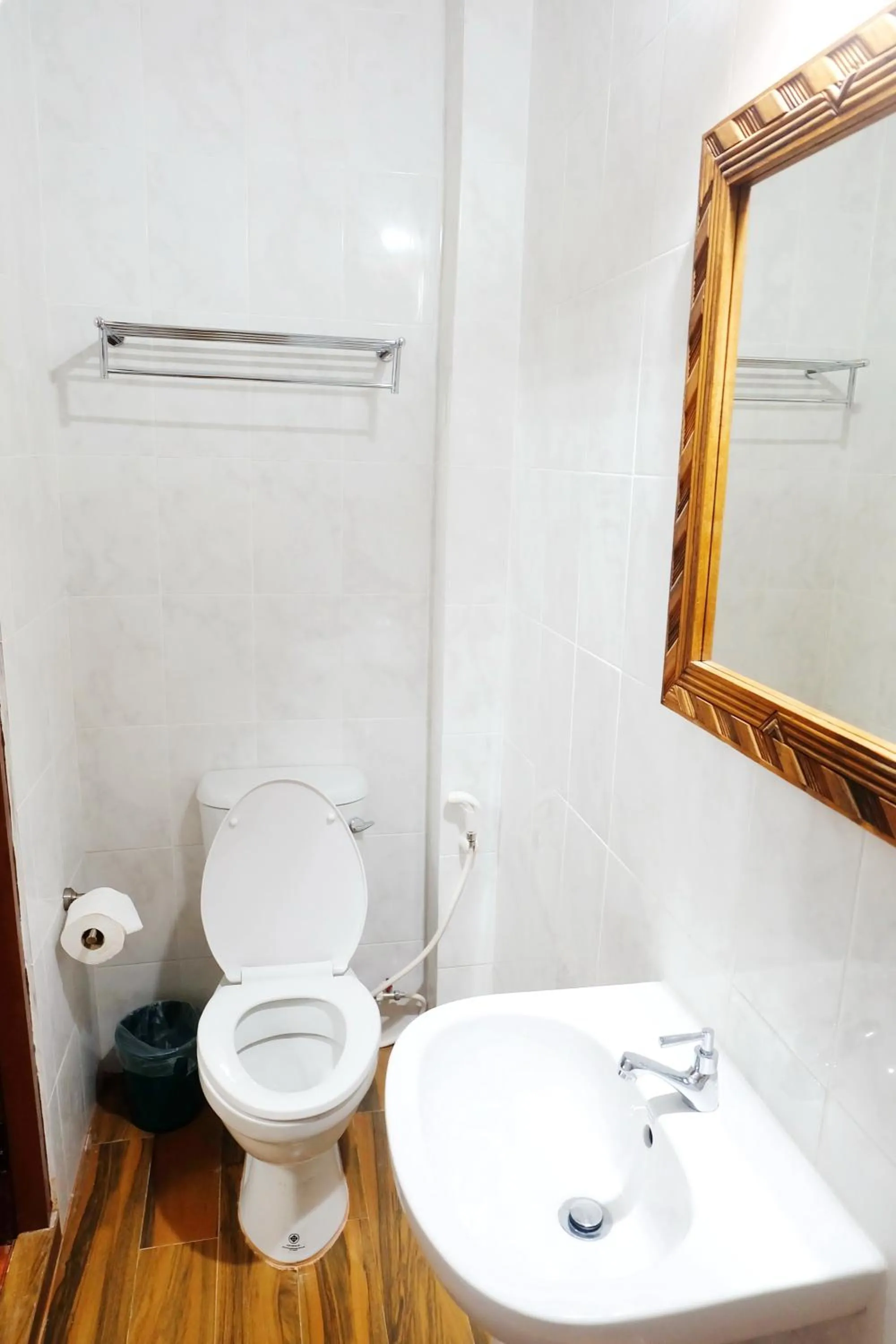 Bathroom in Aphilapa Residence