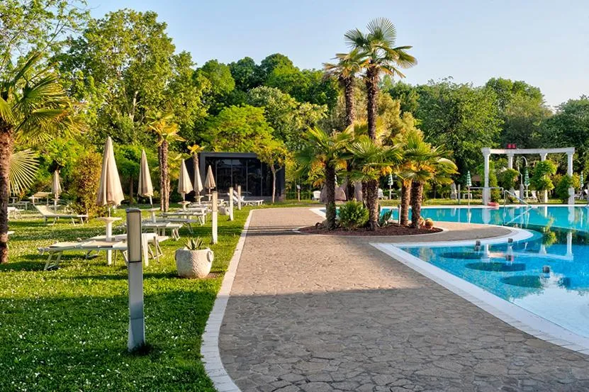 Hotel Harrys' Garden