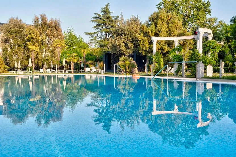 Hotel Harrys' Garden