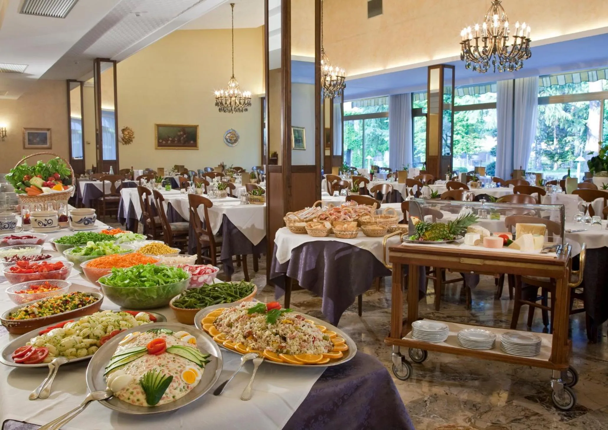 Restaurant/places to eat in Hotel Harrys' Garden