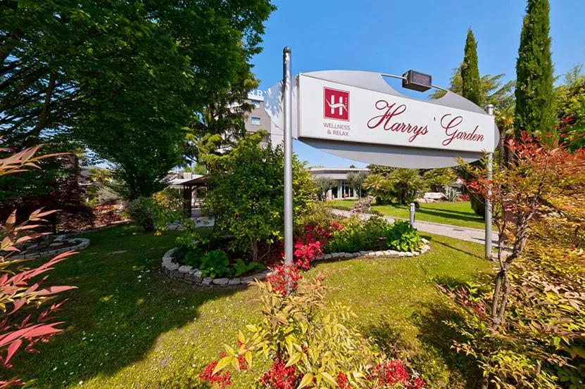 Hotel Harrys' Garden