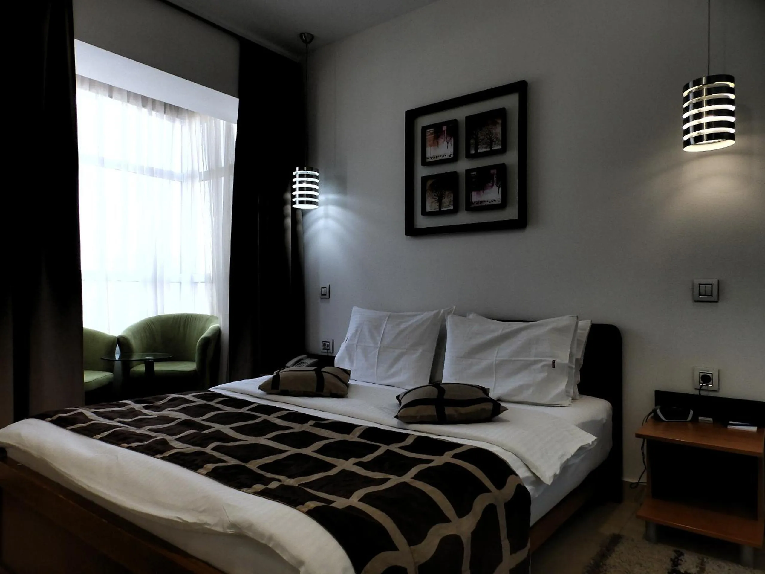 Photo of the whole room, Bed in Hotel Zeder Garni