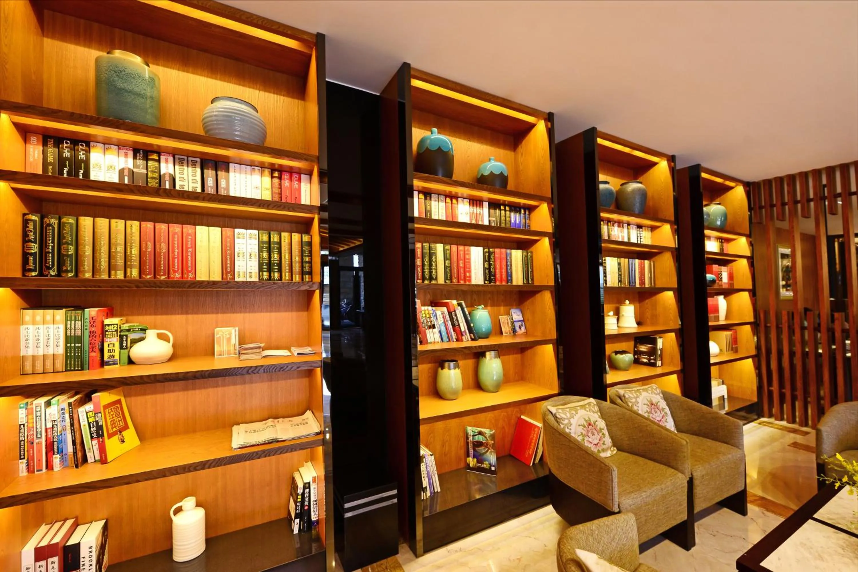 Seating area in SSAW Boutique Hotel Hangzhou Qiandao Lake