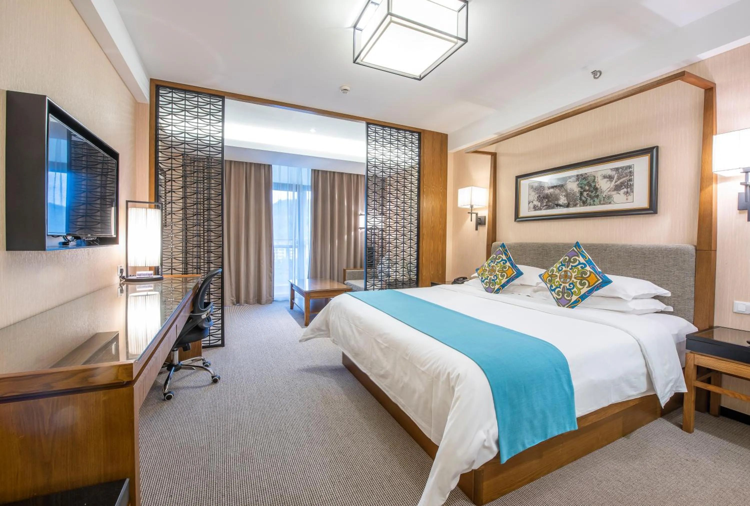 Photo of the whole room, Bed in SSAW Boutique Hotel Hangzhou Qiandao Lake