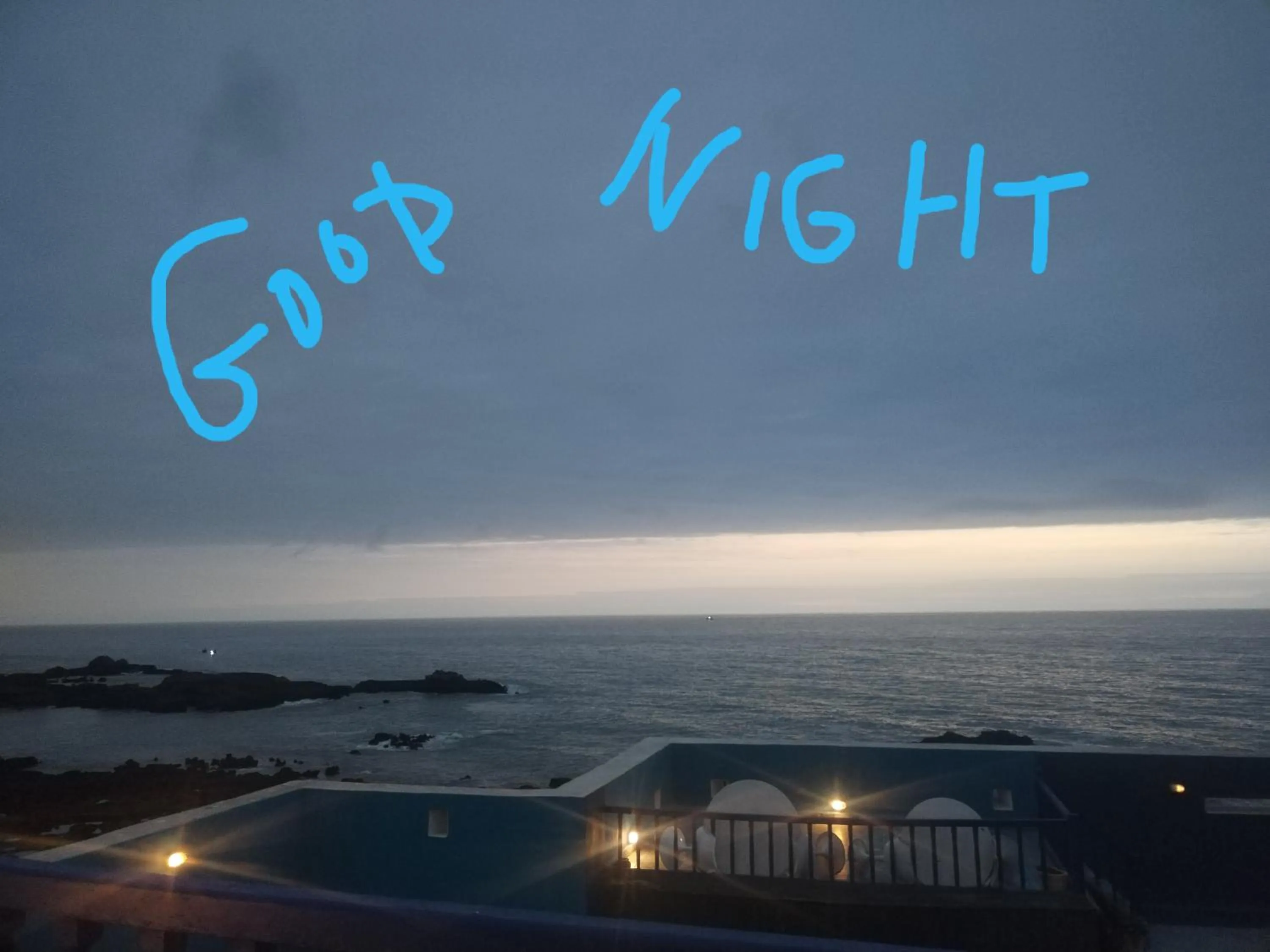 Night in La Maison des Artistes