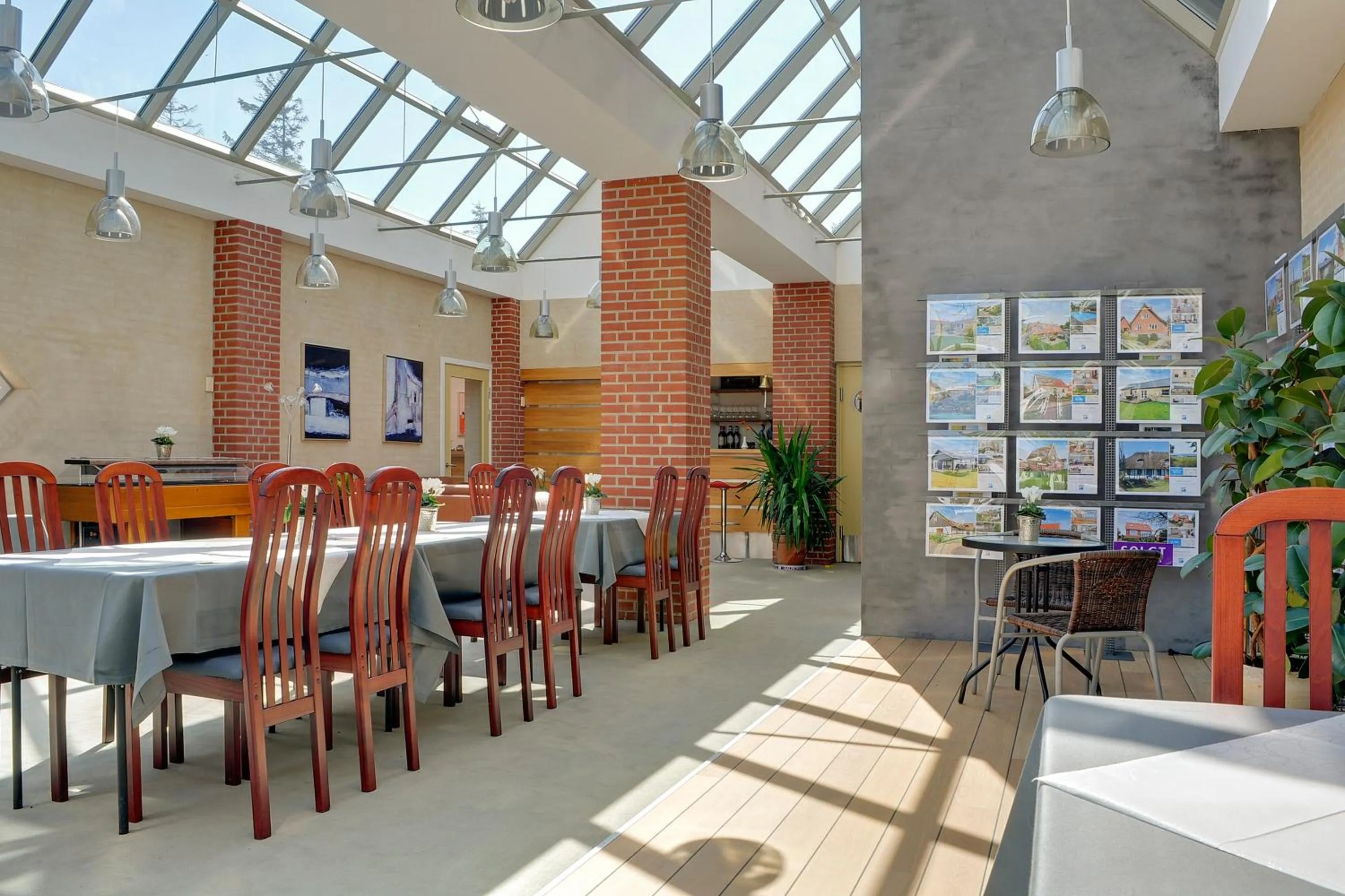 Restaurant/places to eat in Hotel Nysted Havn