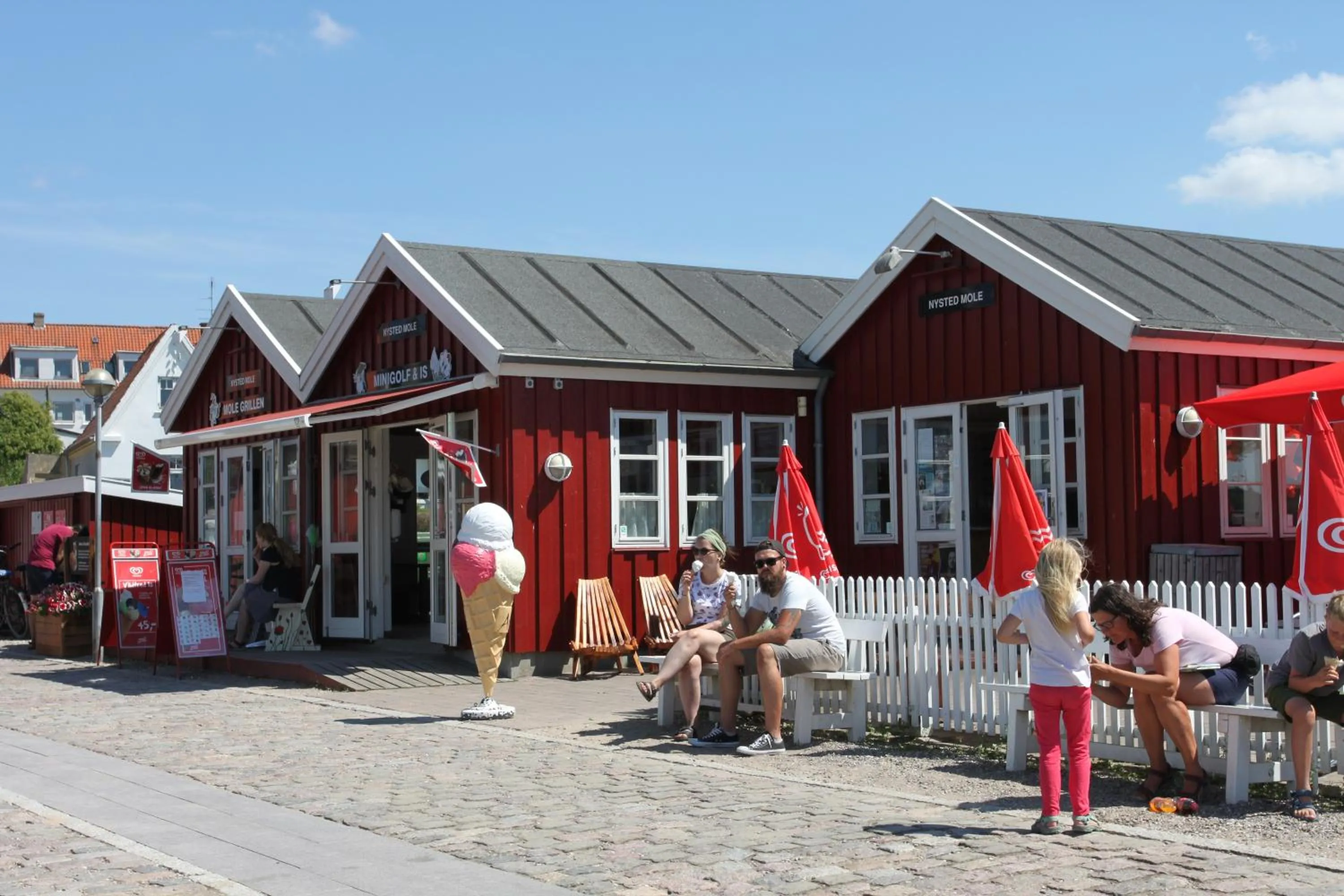 Restaurant/places to eat in Hotel Nysted Havn