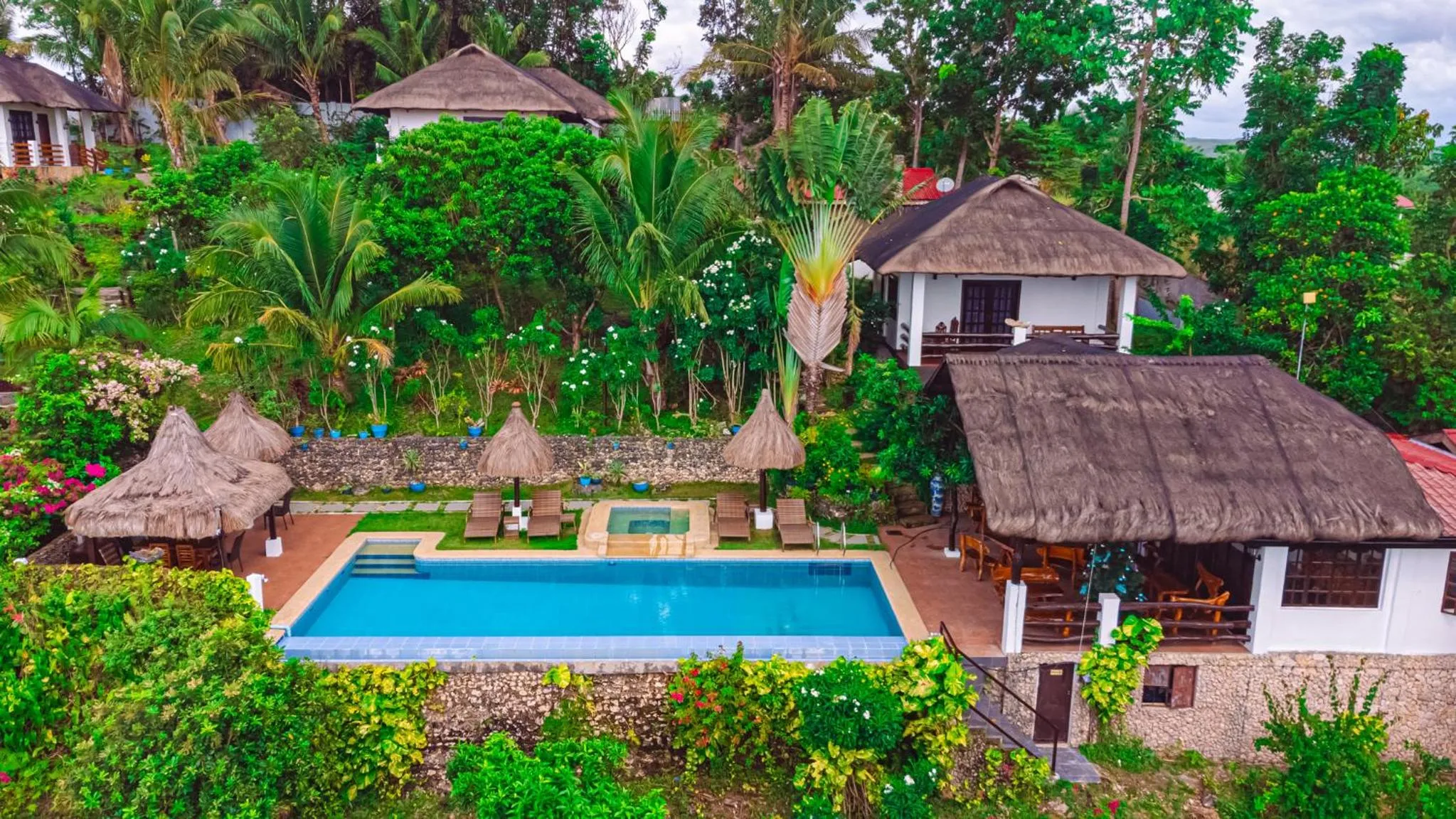 Swimming pool in Marqis Sunrise Sunset Resort and Spa