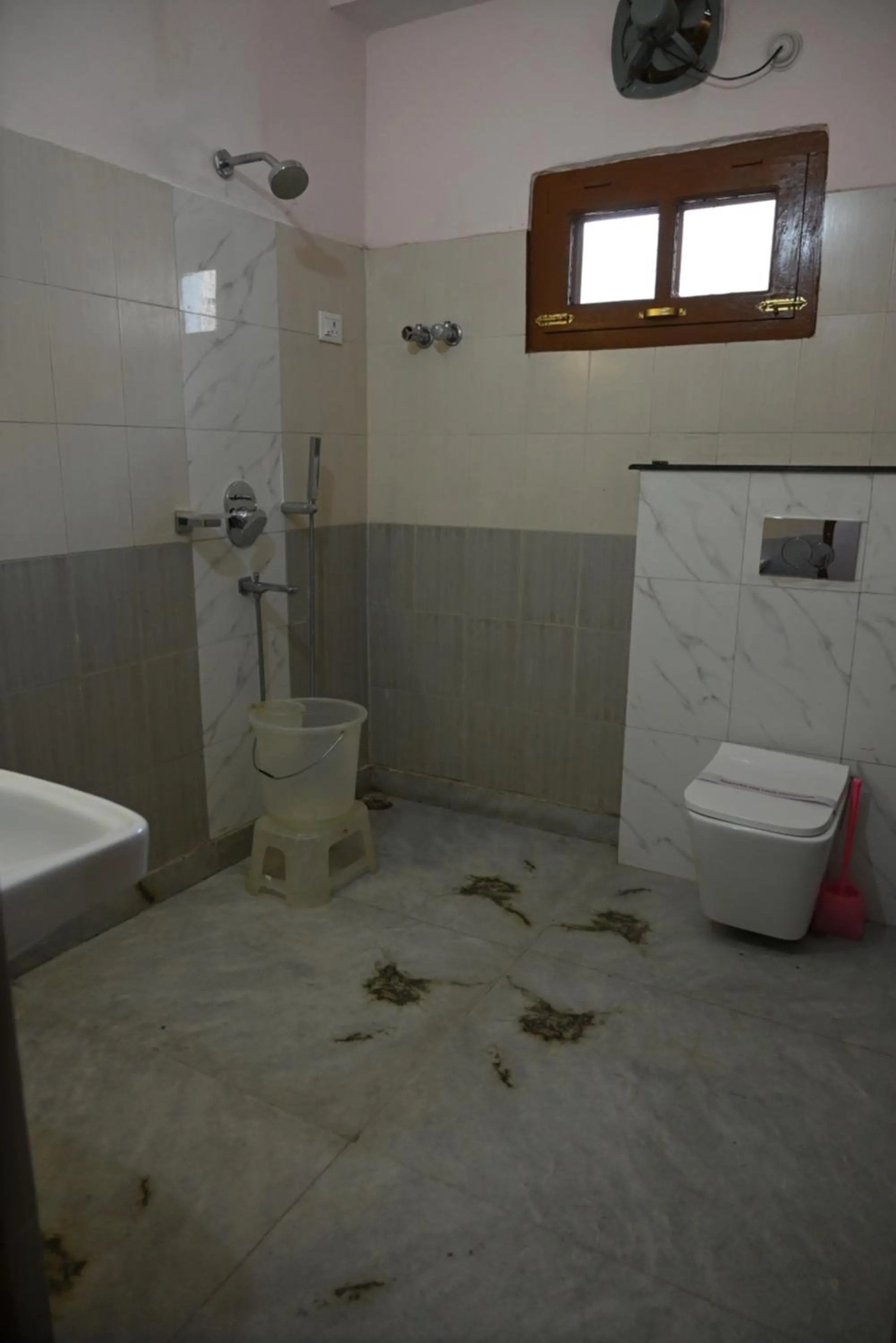 Toilet in Hotel Atul Regency