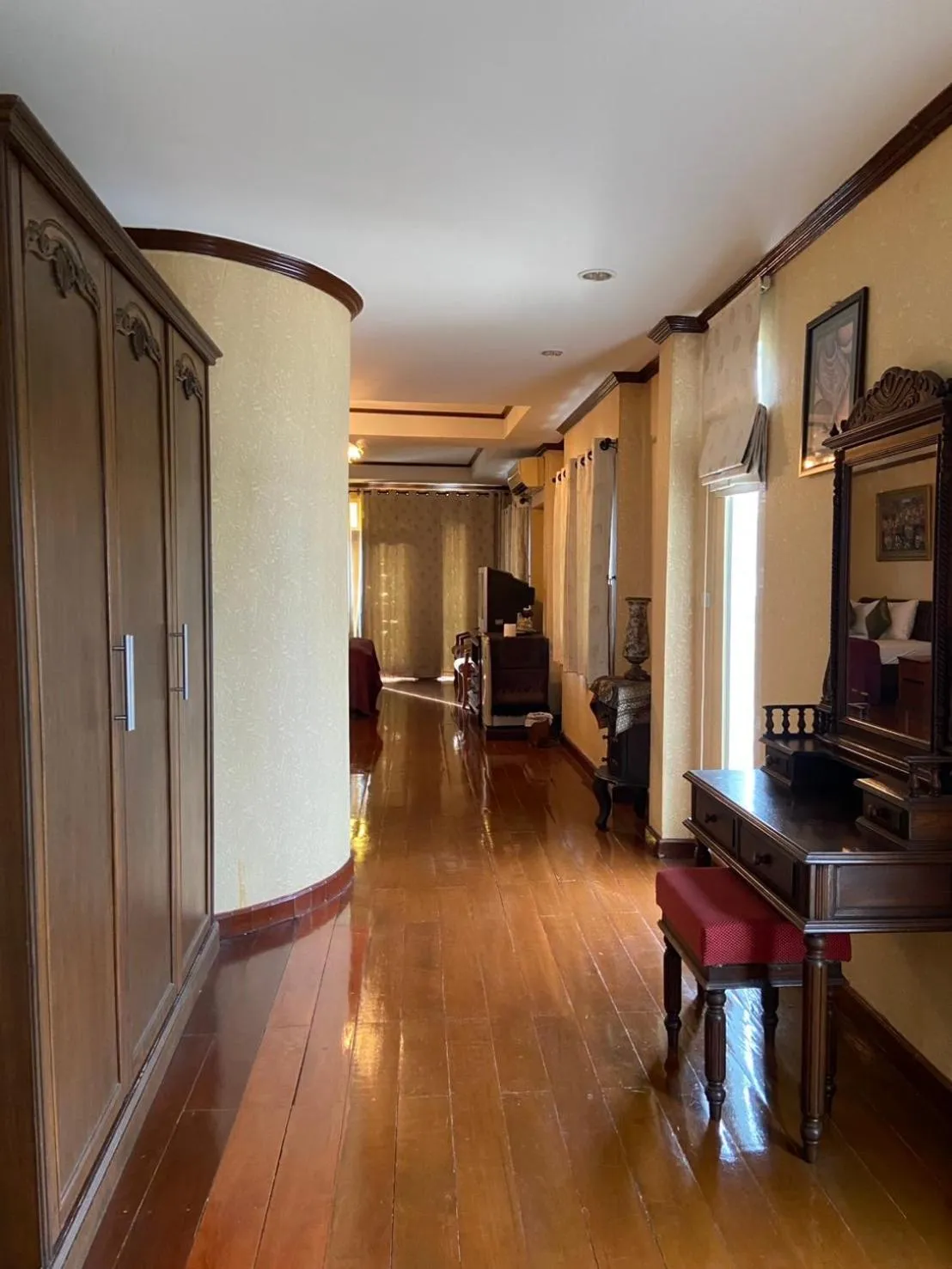 Hua Hin White Villa Hotel - SHA Certified