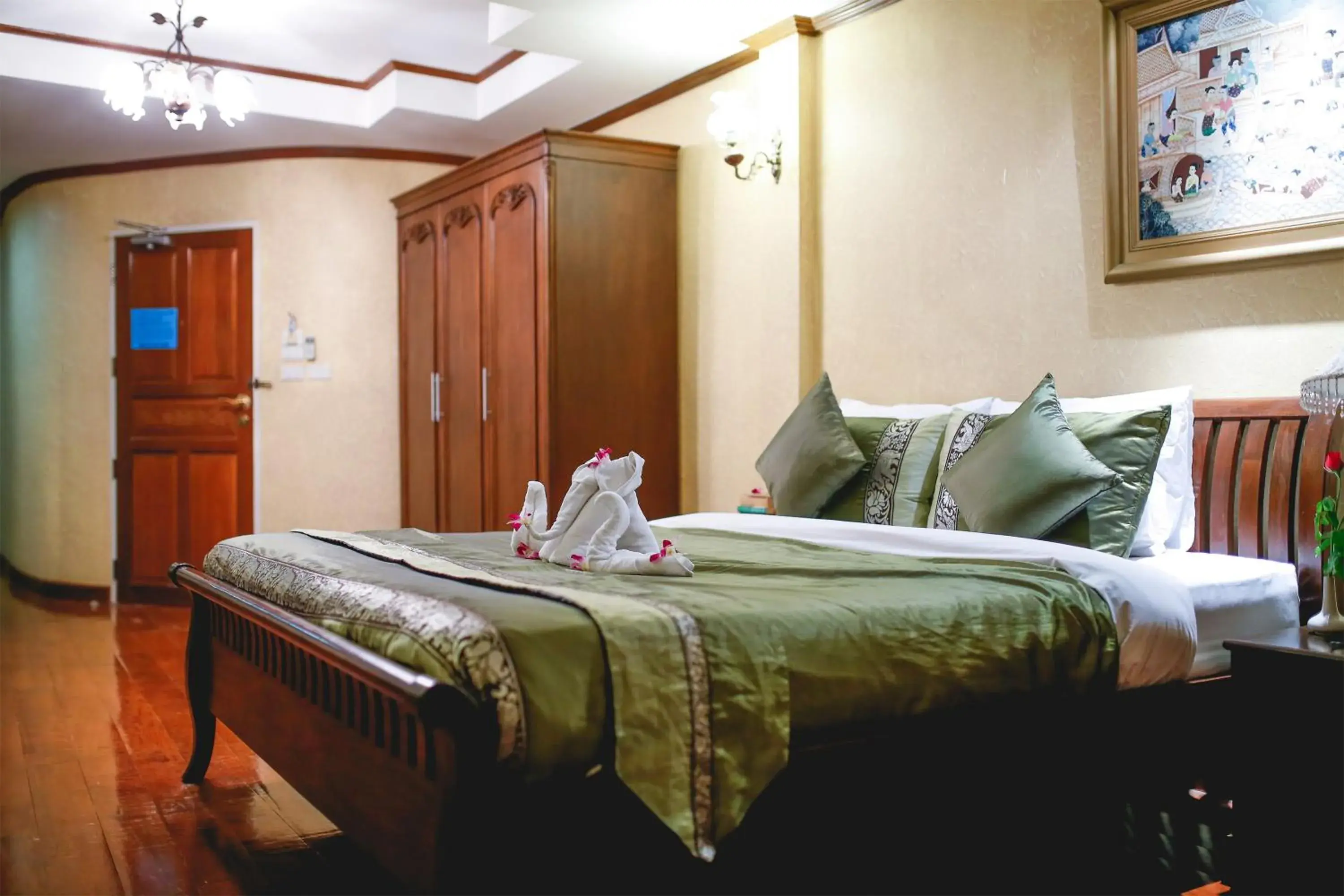 Suite in Hua Hin White Villa Hotel - SHA Certified Suite in Hua Hin White Villa Hotel - SHA Certified