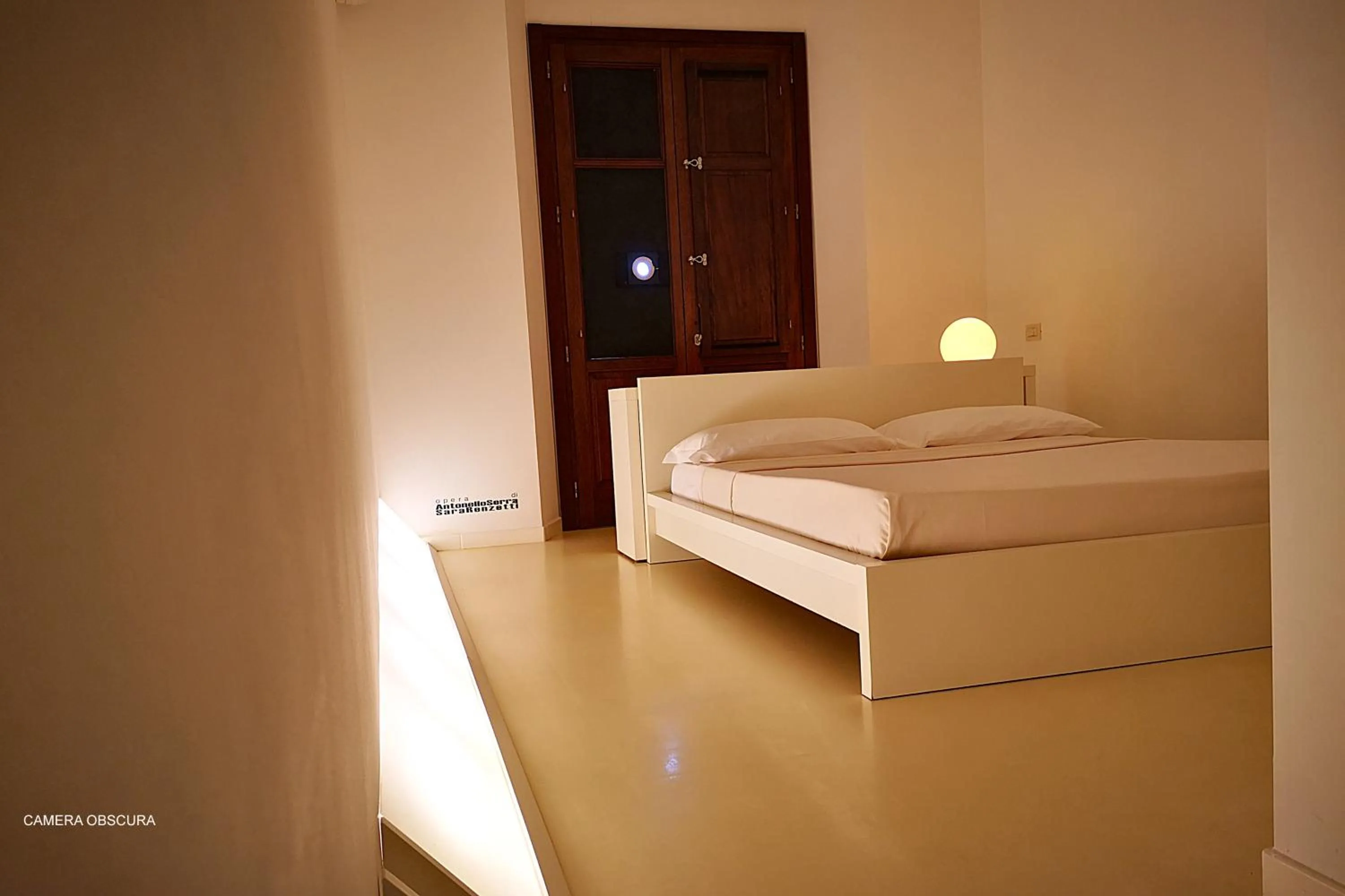 Decorative detail, Bed in Diecizero Affittacamere