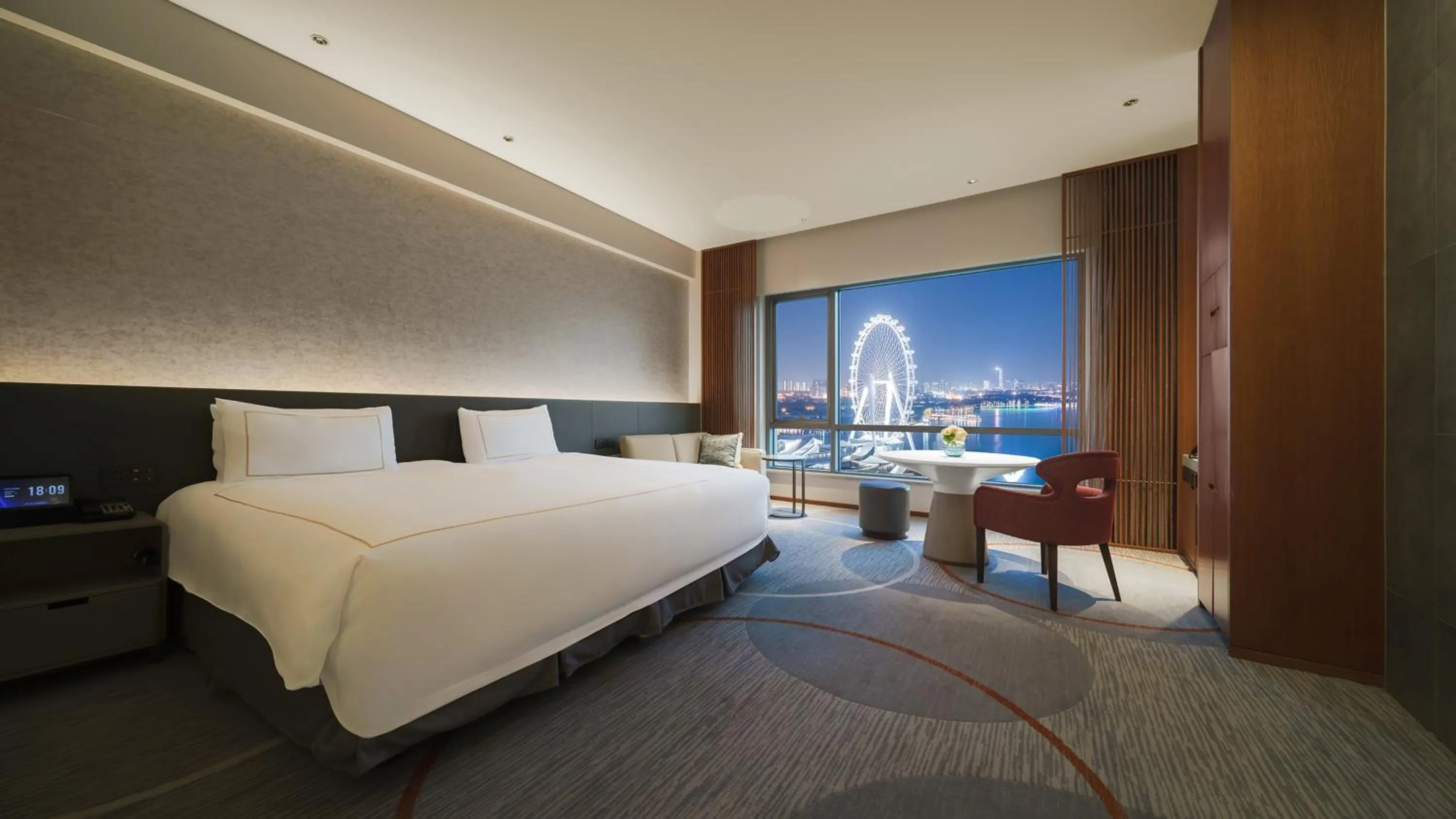 Photo of the whole room, Bed in InterContinental Suzhou Hotel by IHG