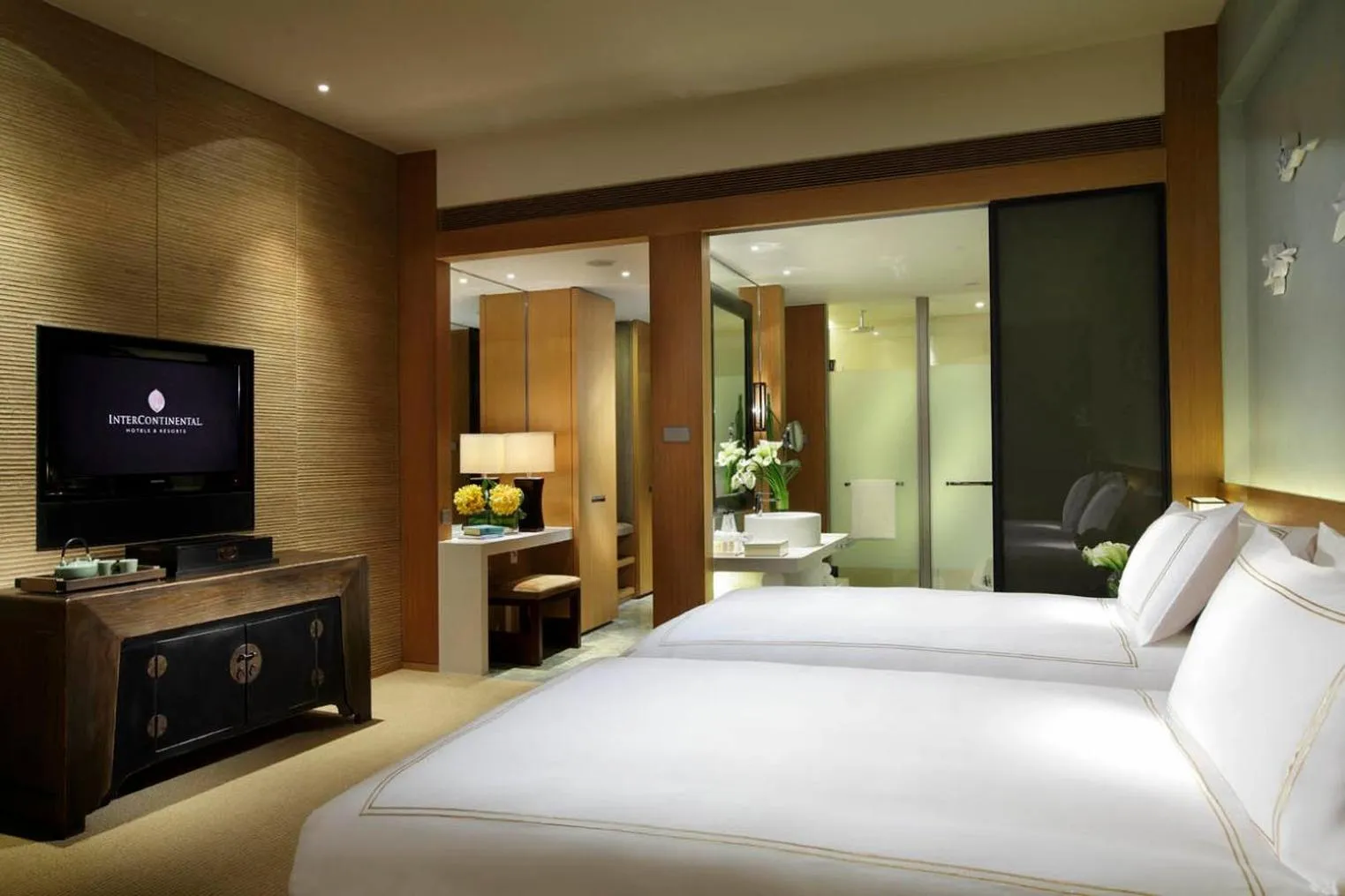 Photo of the whole room, Bed in InterContinental Suzhou Hotel by IHG