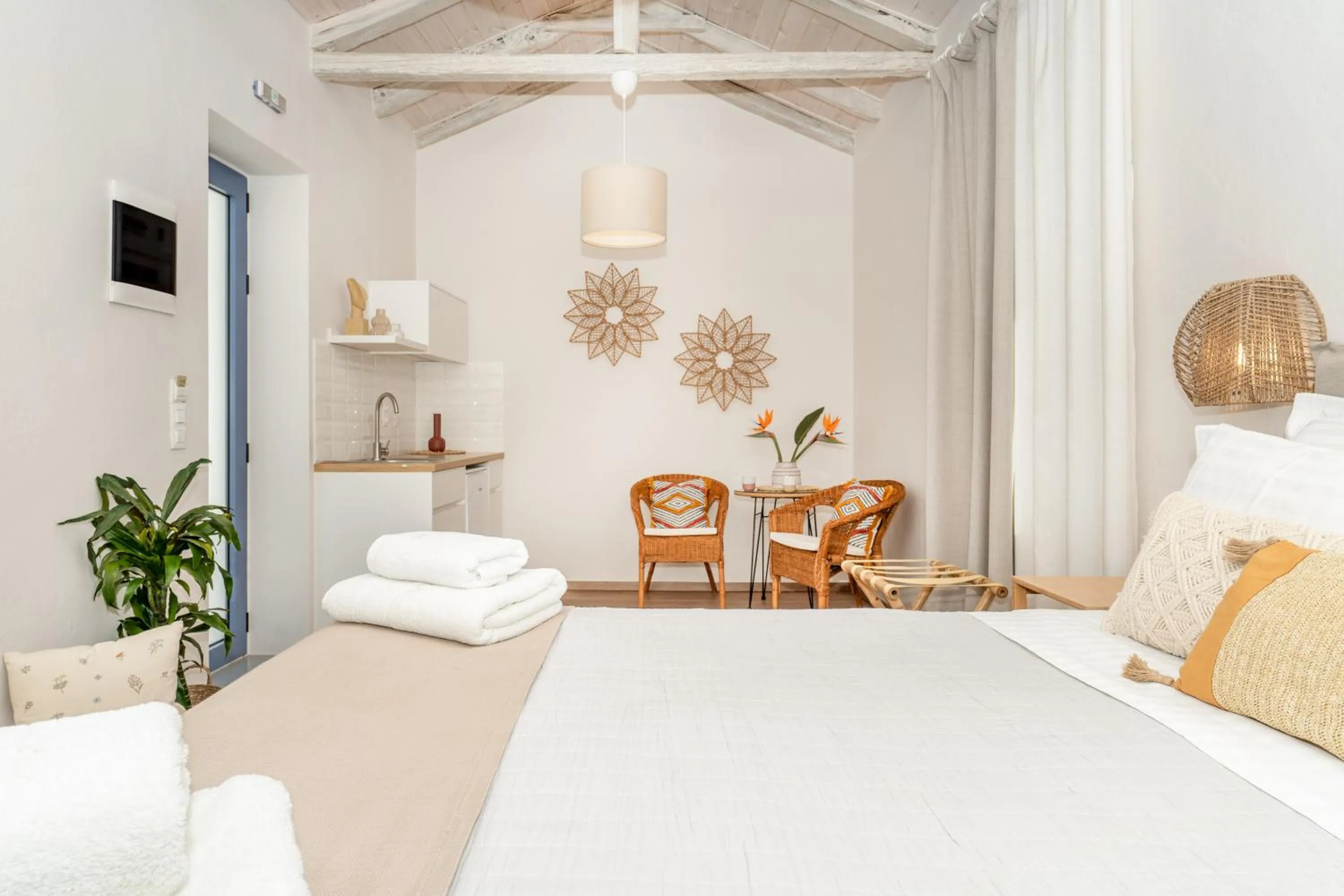 Bed in Camara Residence