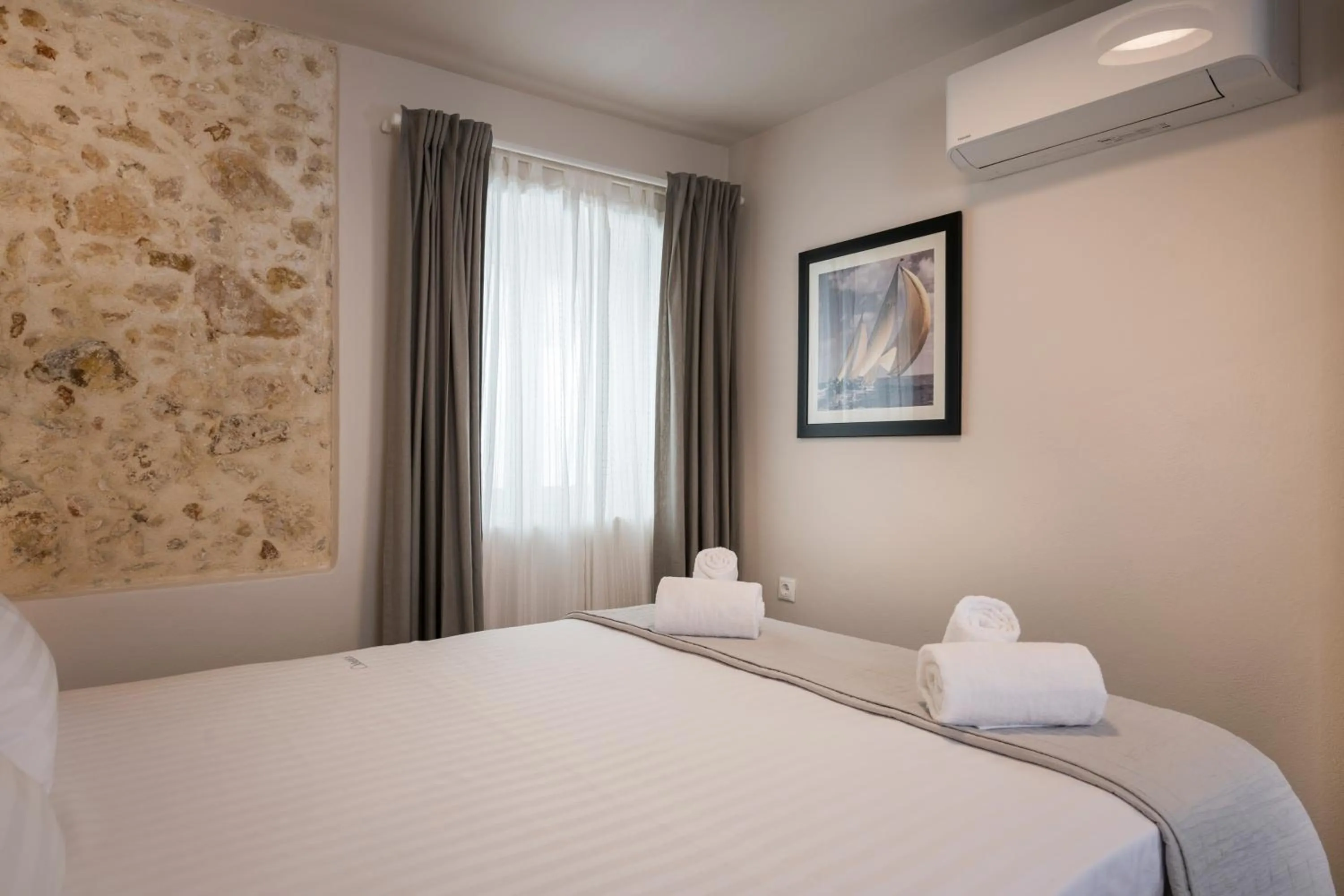 Bed in Camara Residence