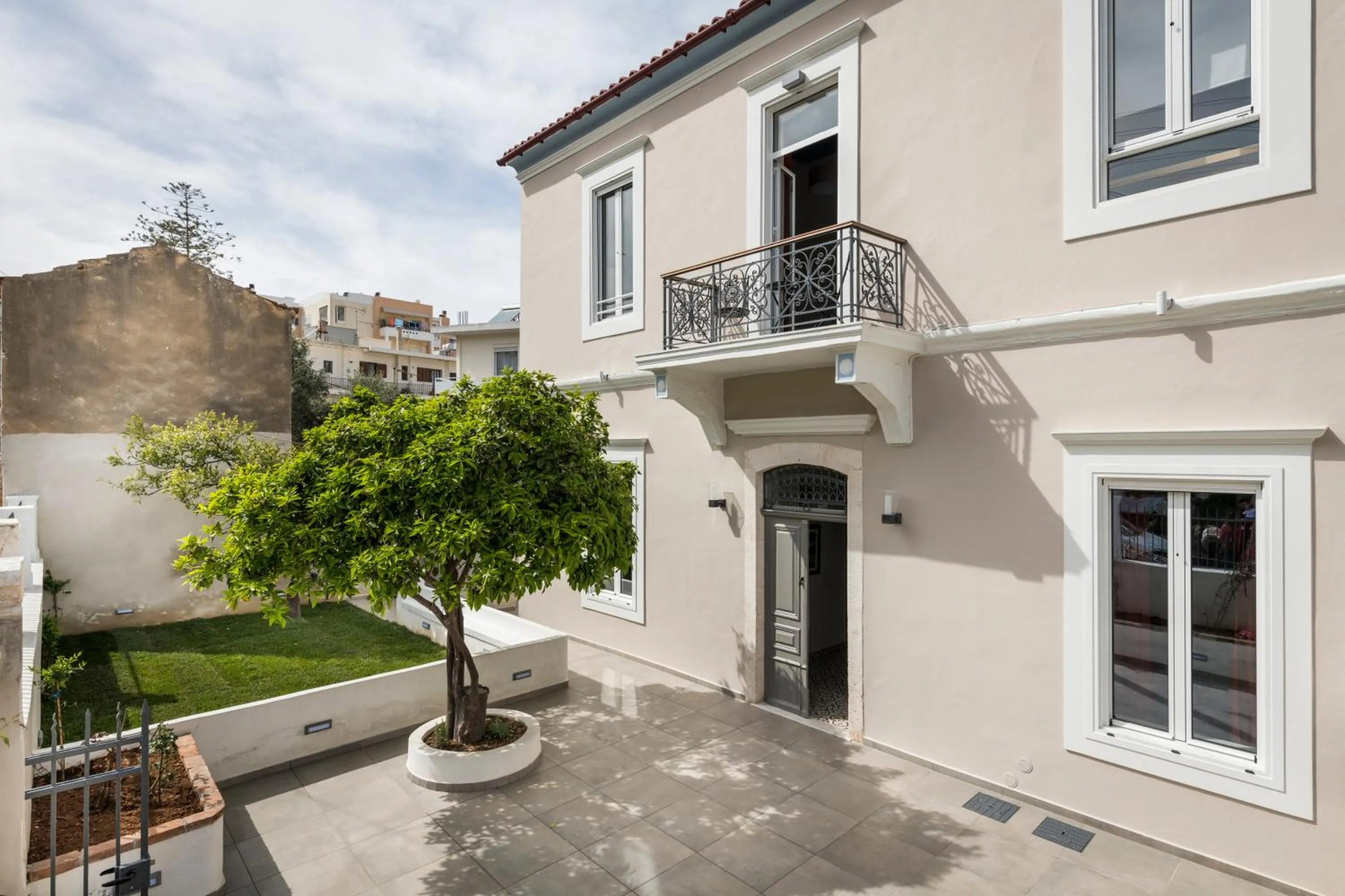 Property building in Camara Residence