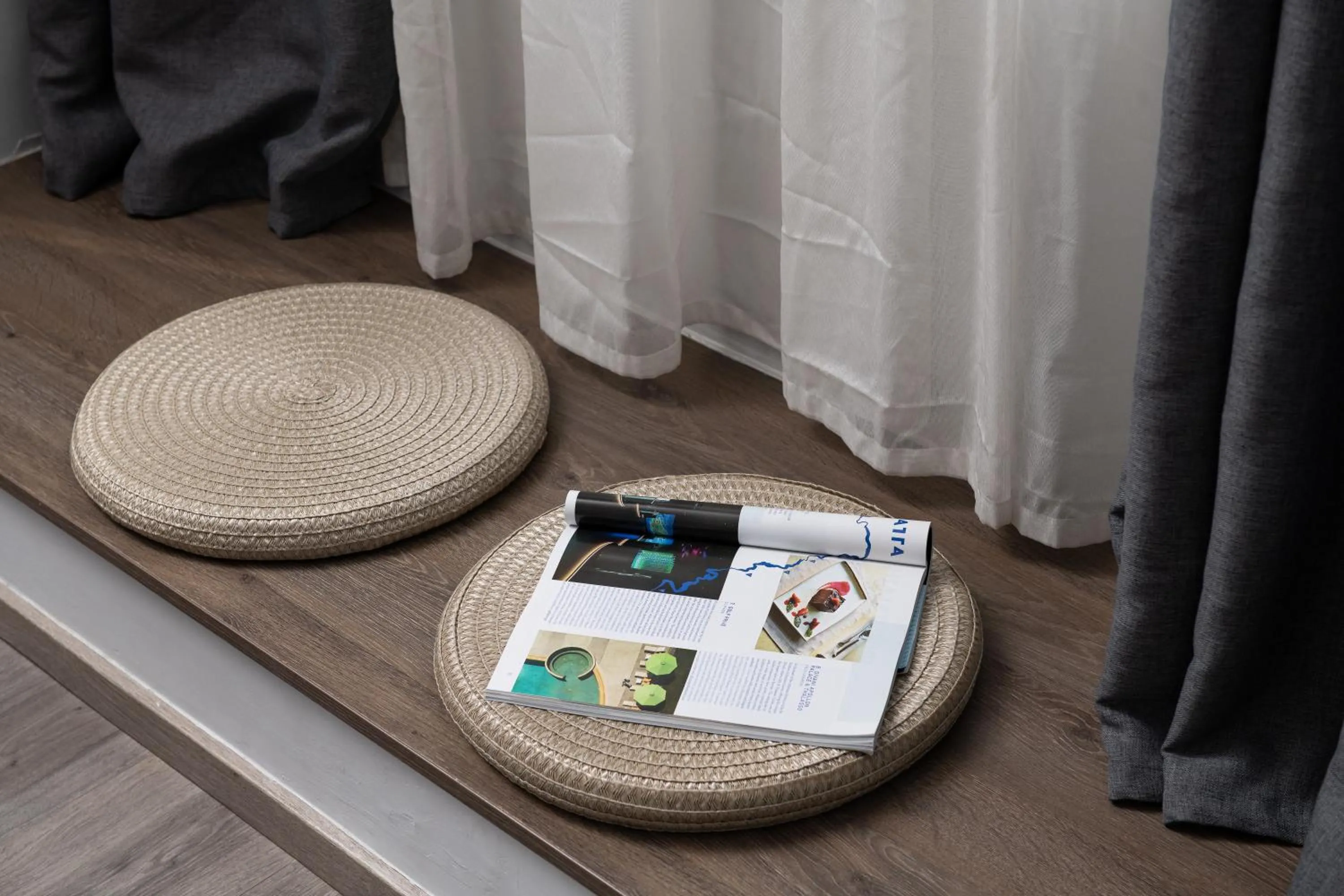 Decorative detail in Enattica Monastiraki Living