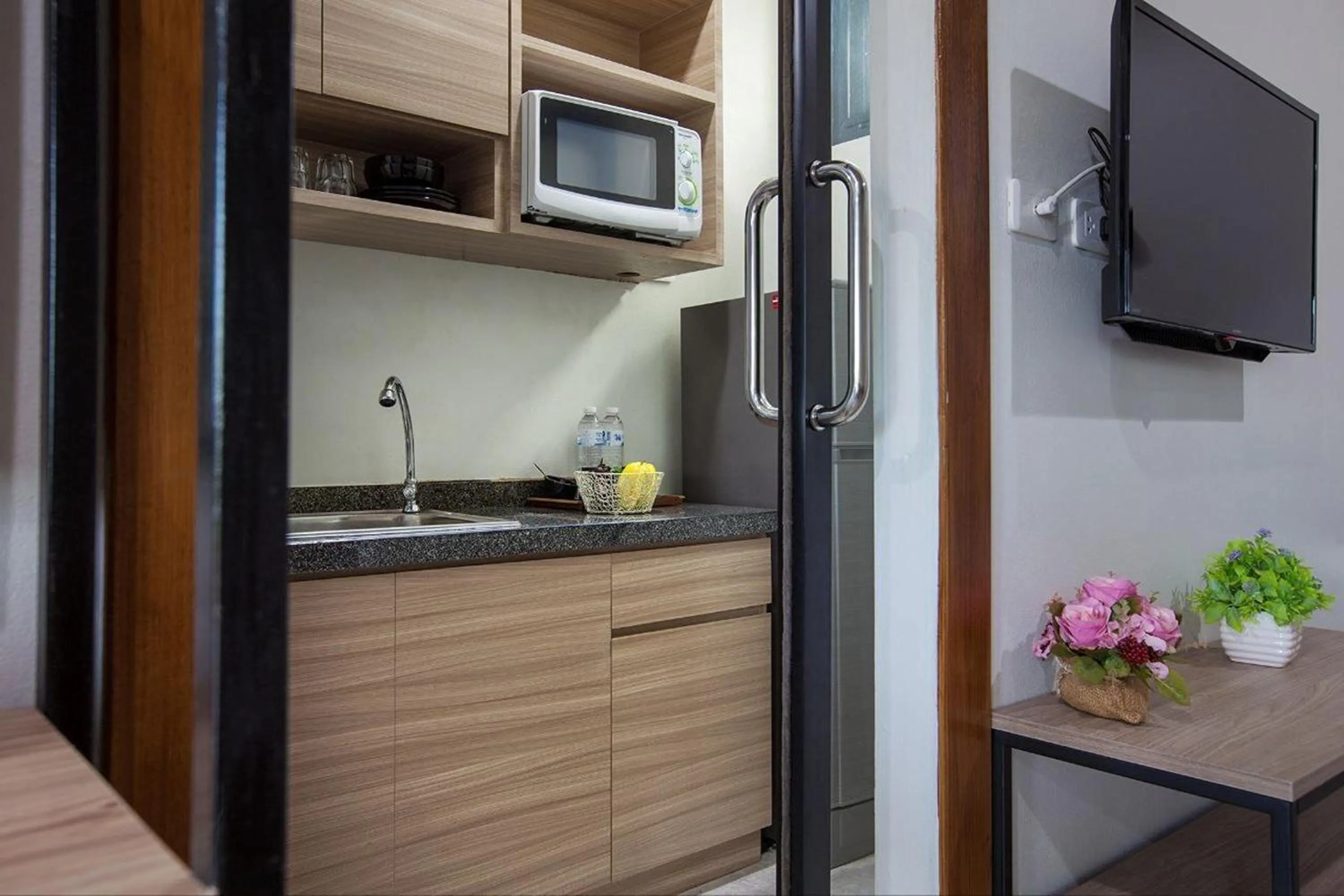 Communal kitchen in Be Live Residence