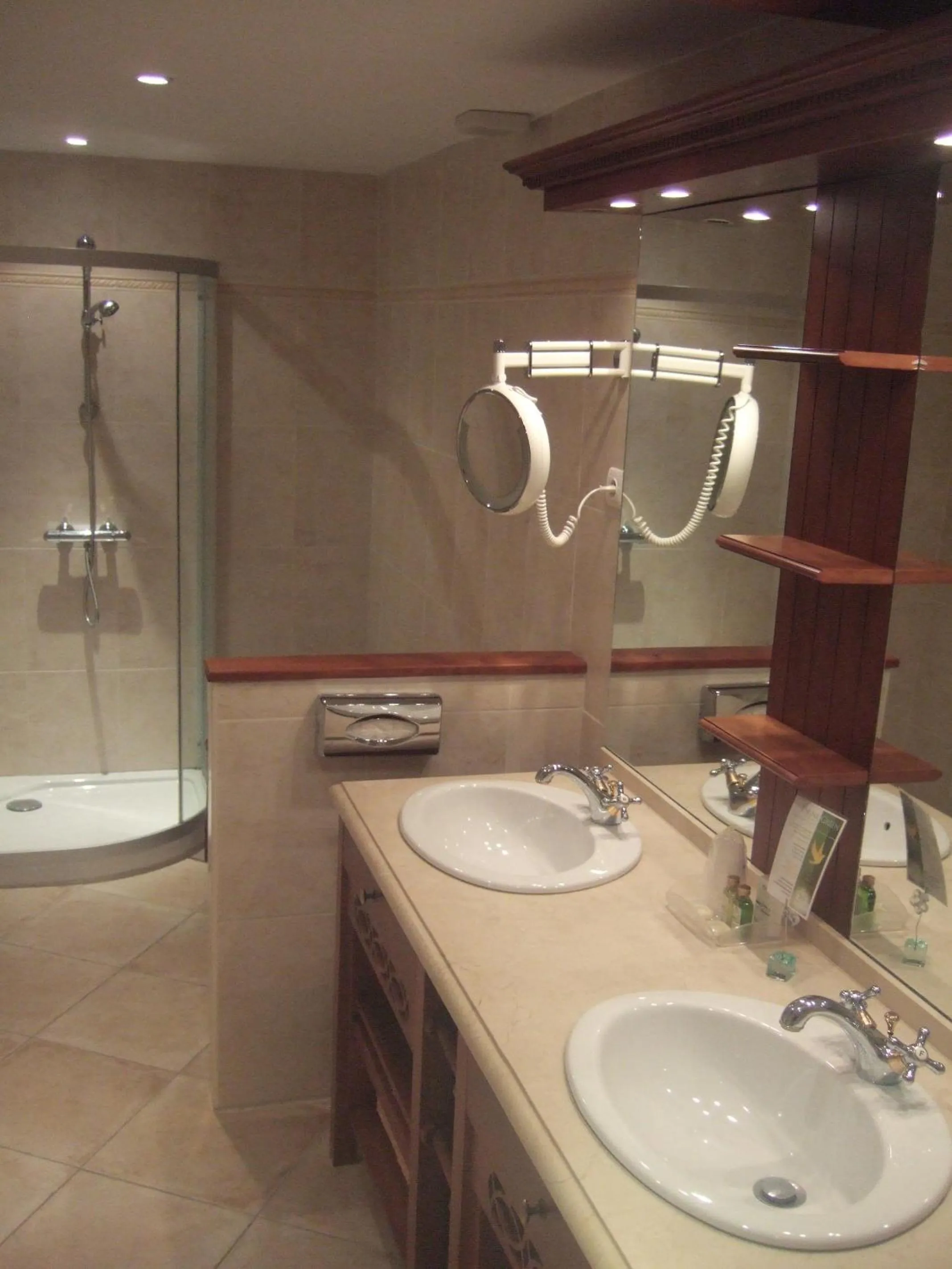 Bathroom in Les Etangs de Guibert