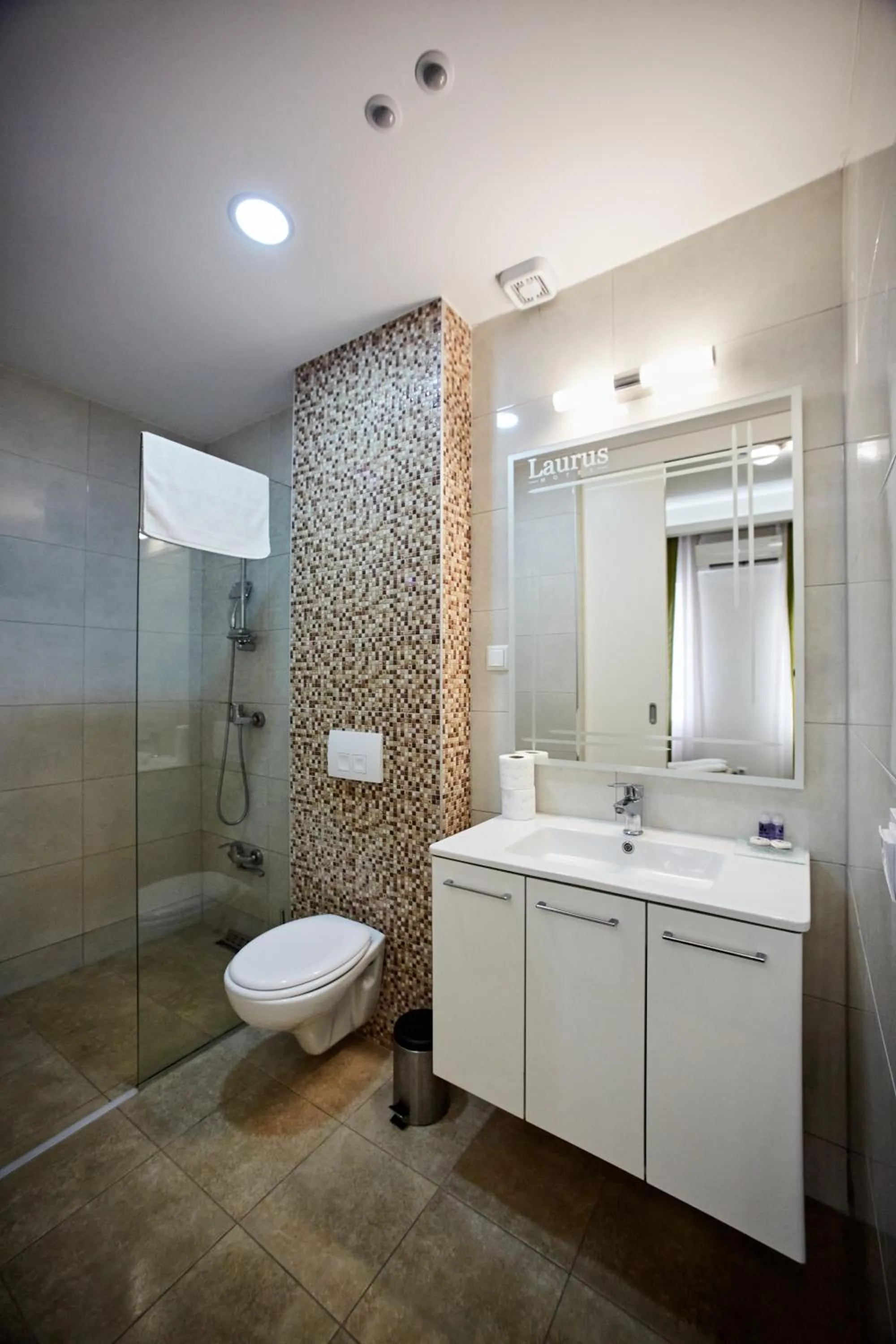 Bathroom in Laurus Motel Airport Tuzla