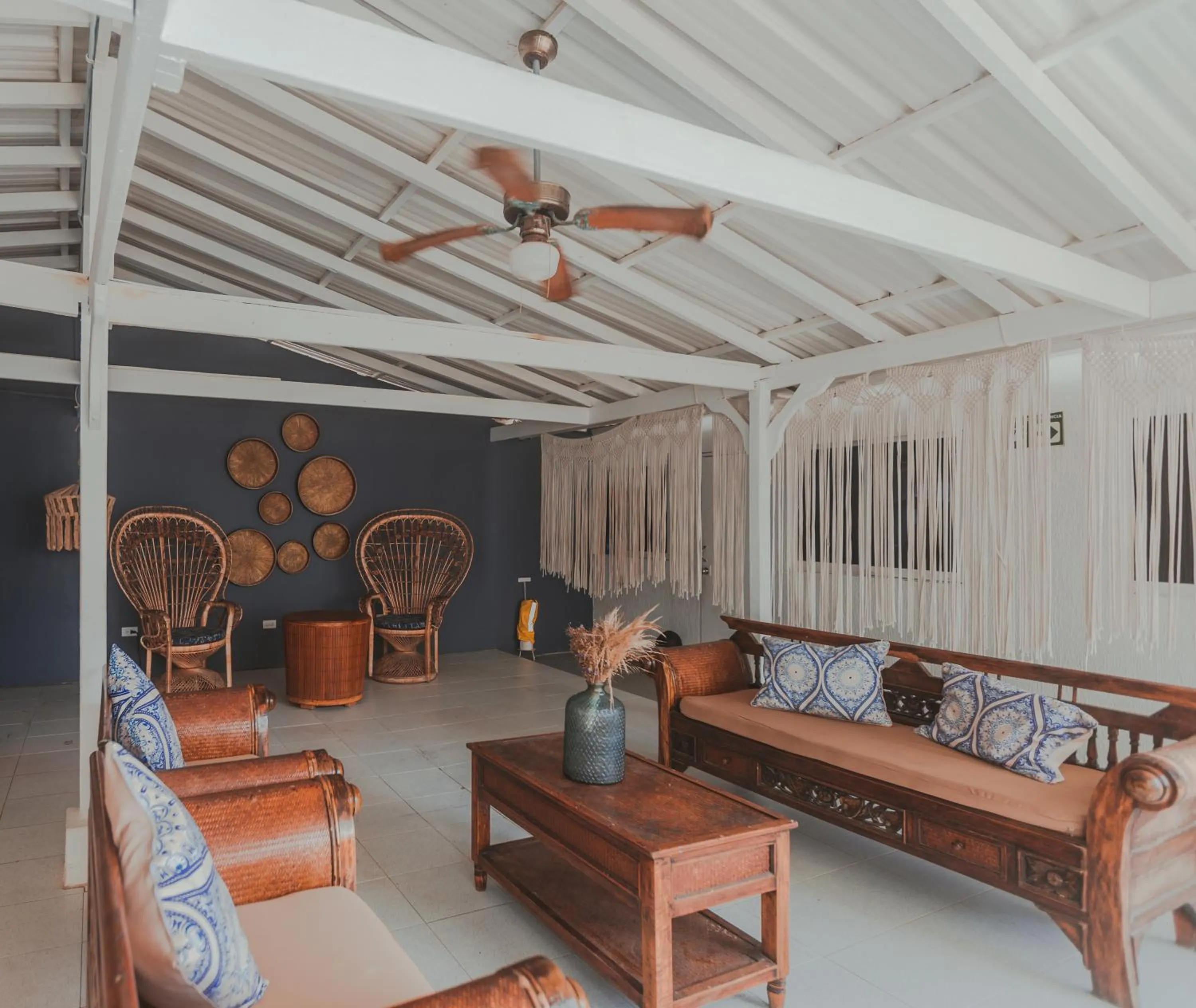 Living room in Hotel San Luis Beach House By OxoHotel