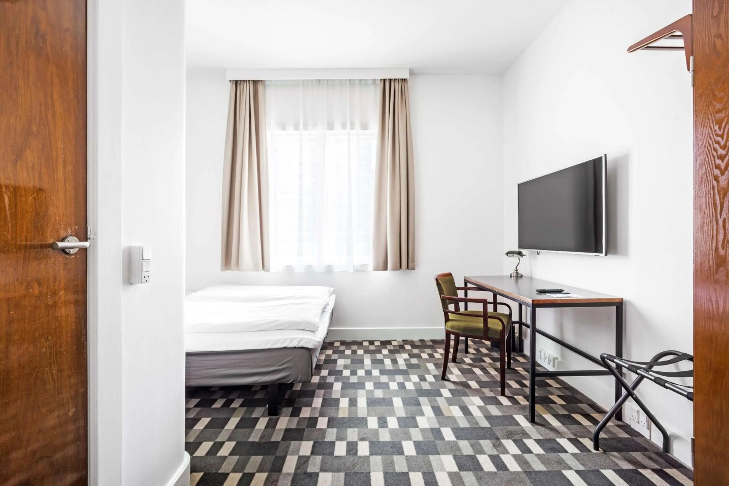 Bedroom, Bed in Hotel Astoria, Best Western Signature Collection