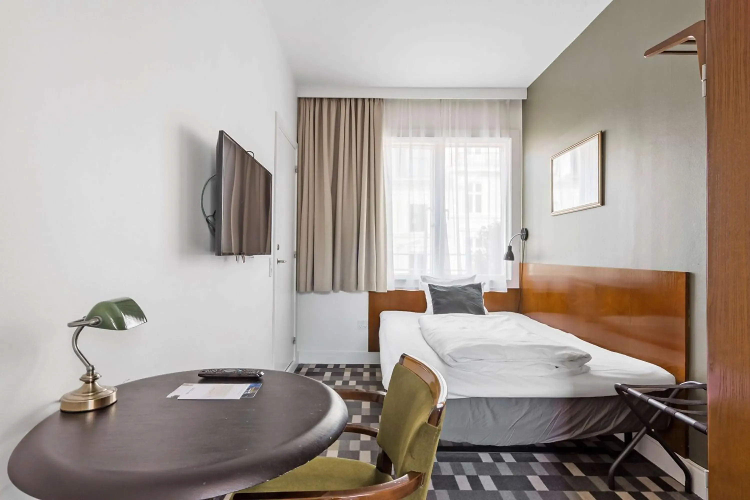 Single Room in Hotel Astoria, Best Western Signature Collection Single Room in Hotel Astoria, Best Western Signature Collection