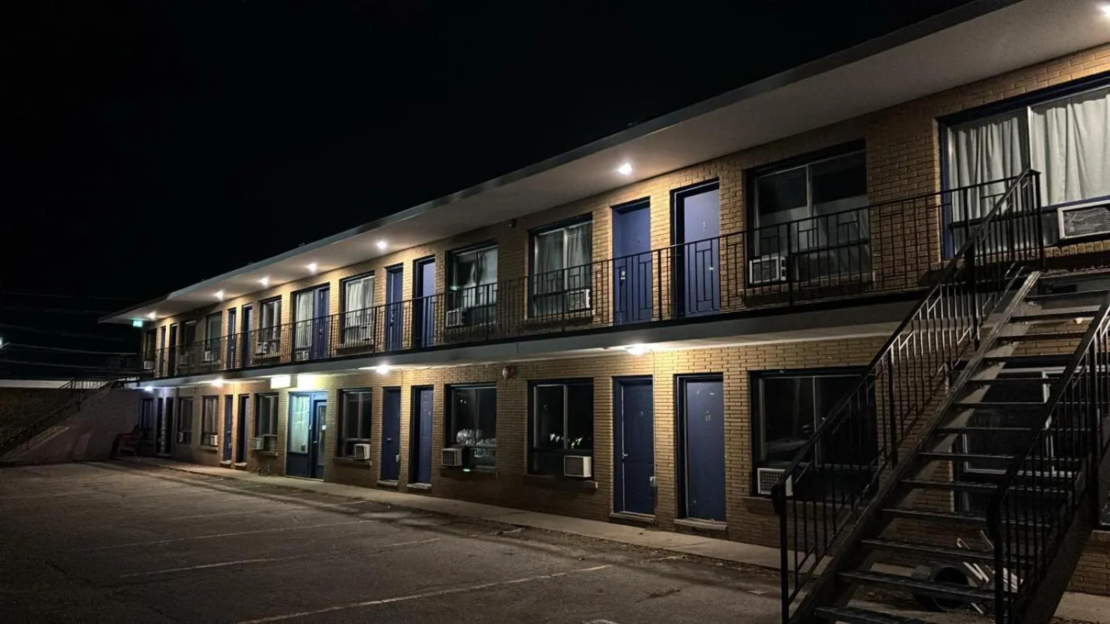 Property building in Inn On Pim