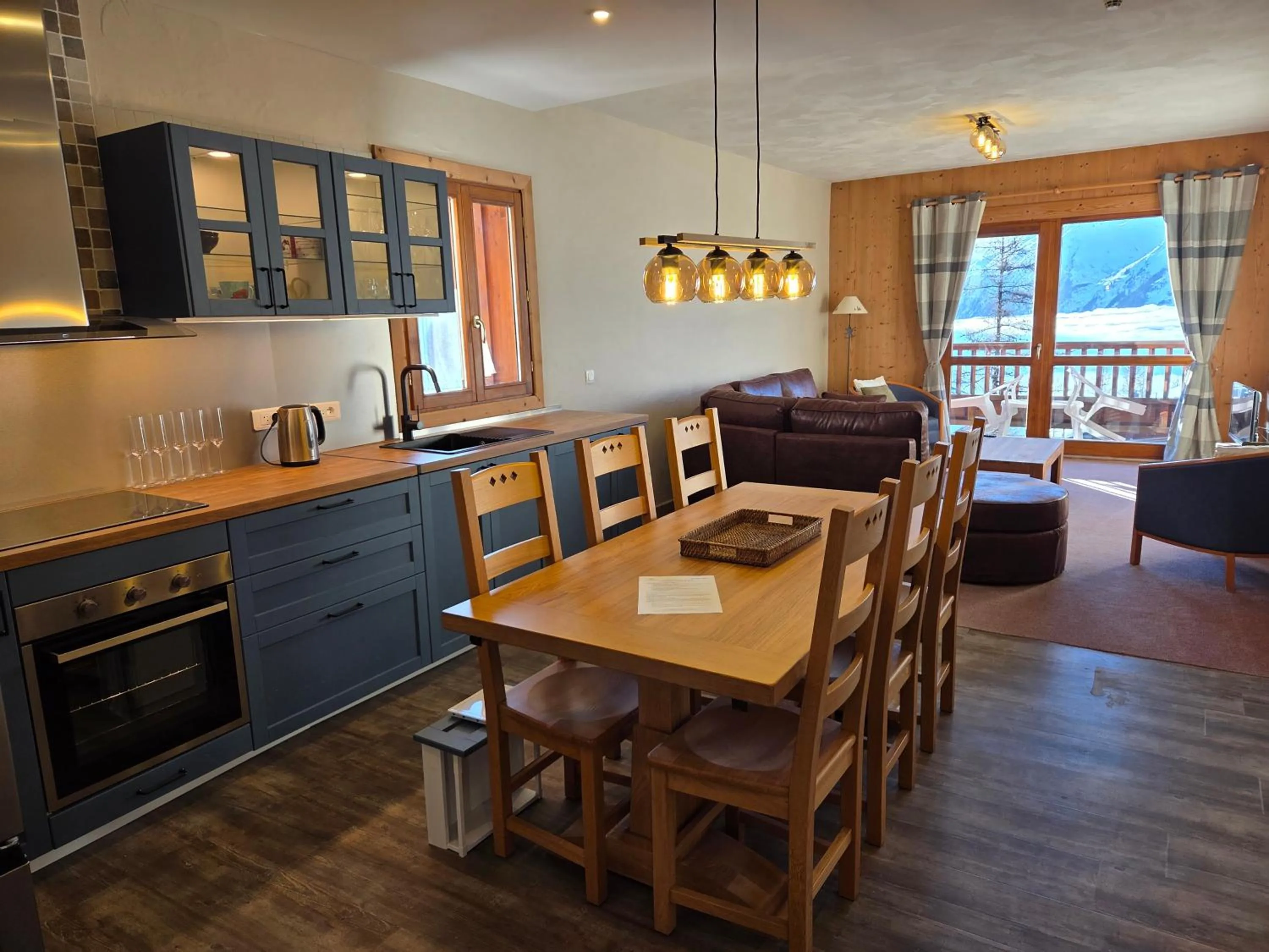 kitchen in Chalet Matsuzaka - chambres d'hôtes de luxe