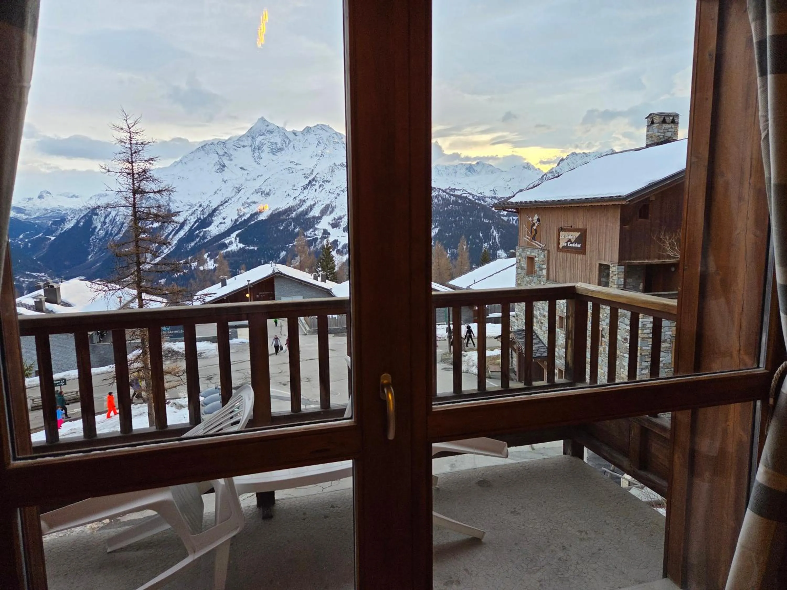 Mountain view in Chalet Matsuzaka - chambres d'hôtes de luxe