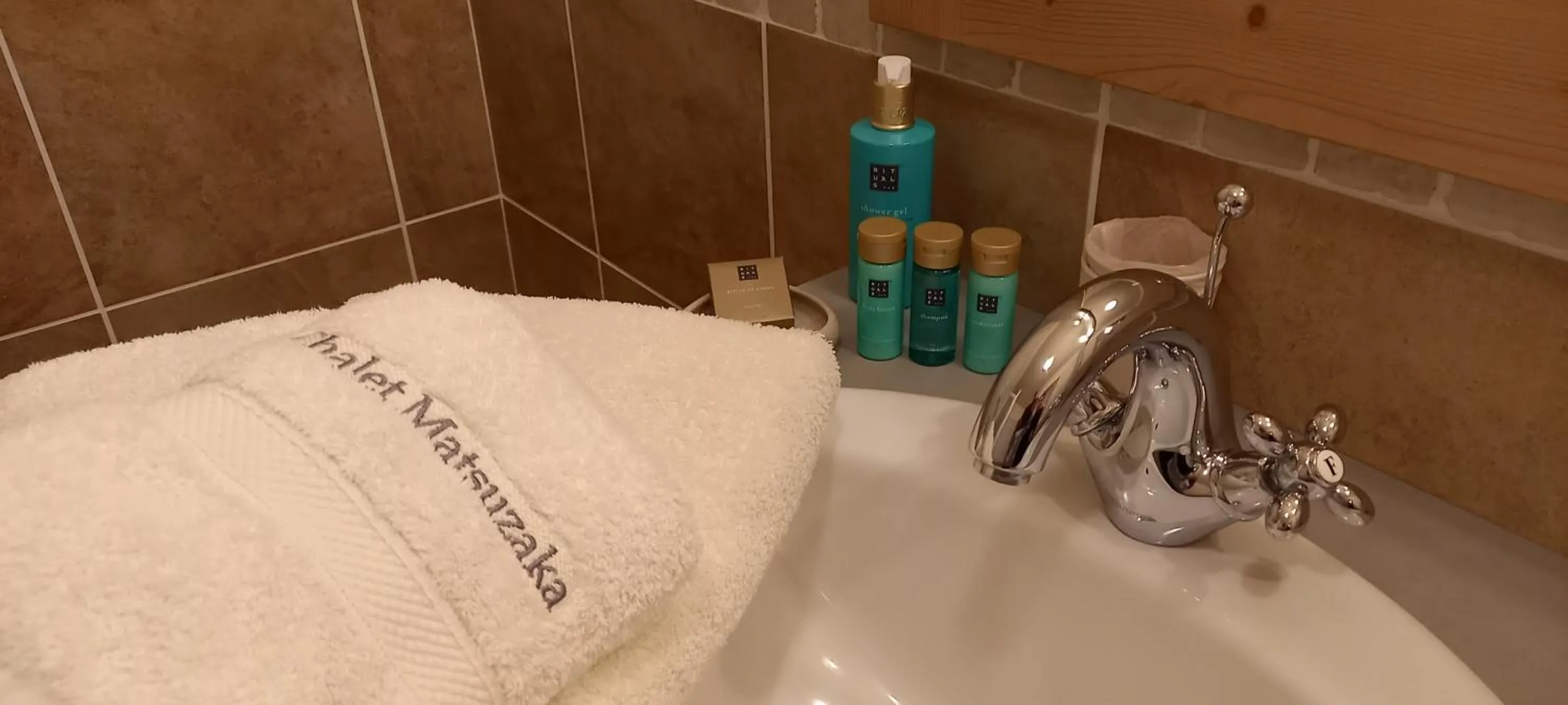 Bathroom in Chalet Matsuzaka - chambres d'hôtes de luxe