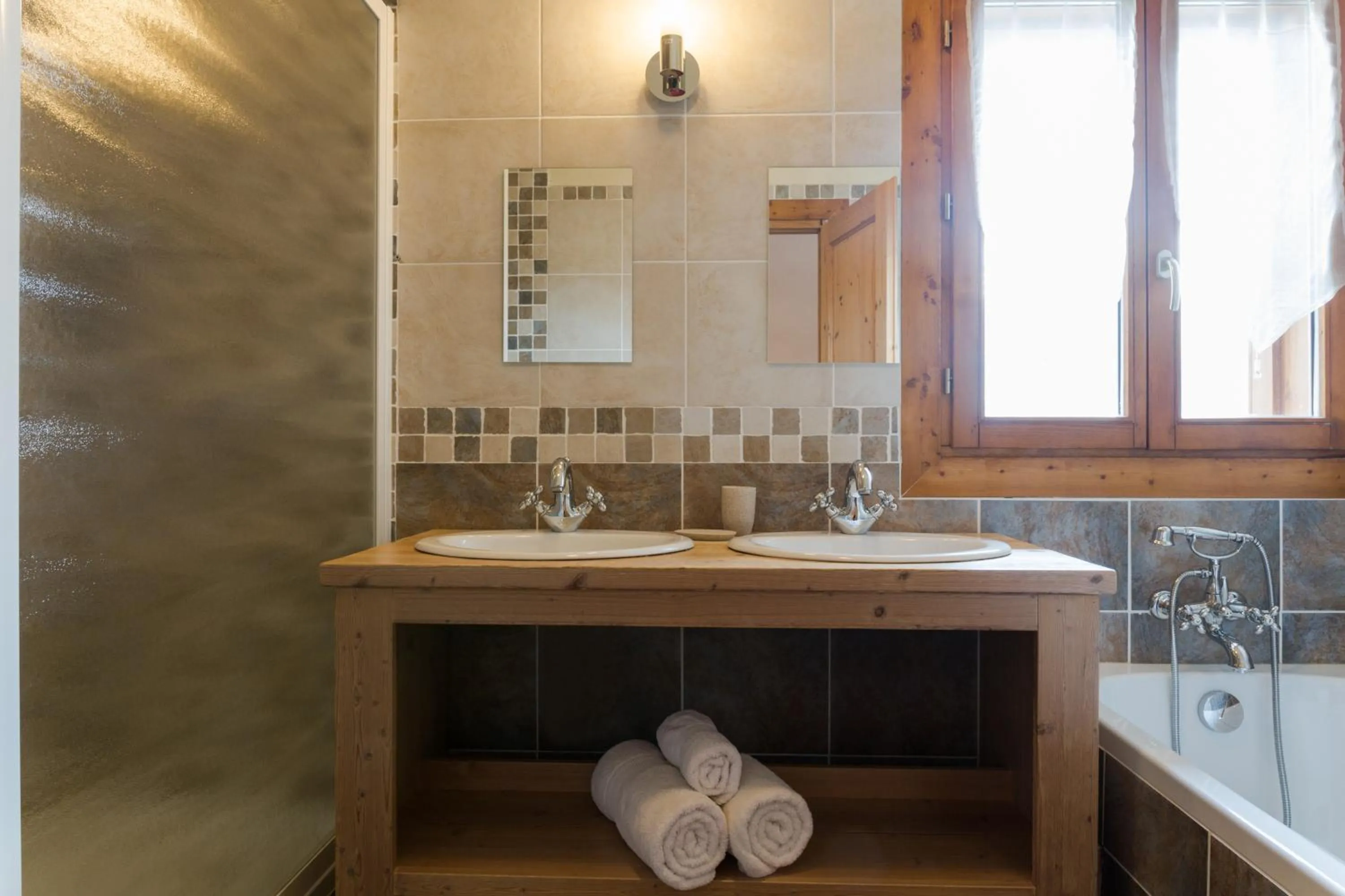 Shower in Chalet Matsuzaka - chambres d'hôtes de luxe