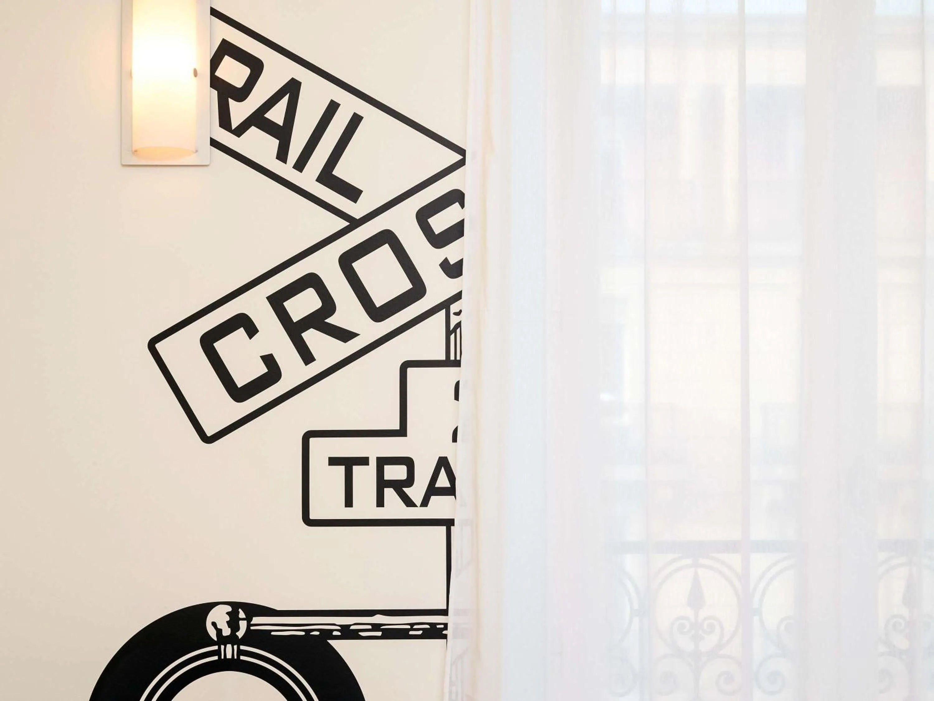 Bedroom in ibis Styles Marseille Gare Saint-Charles