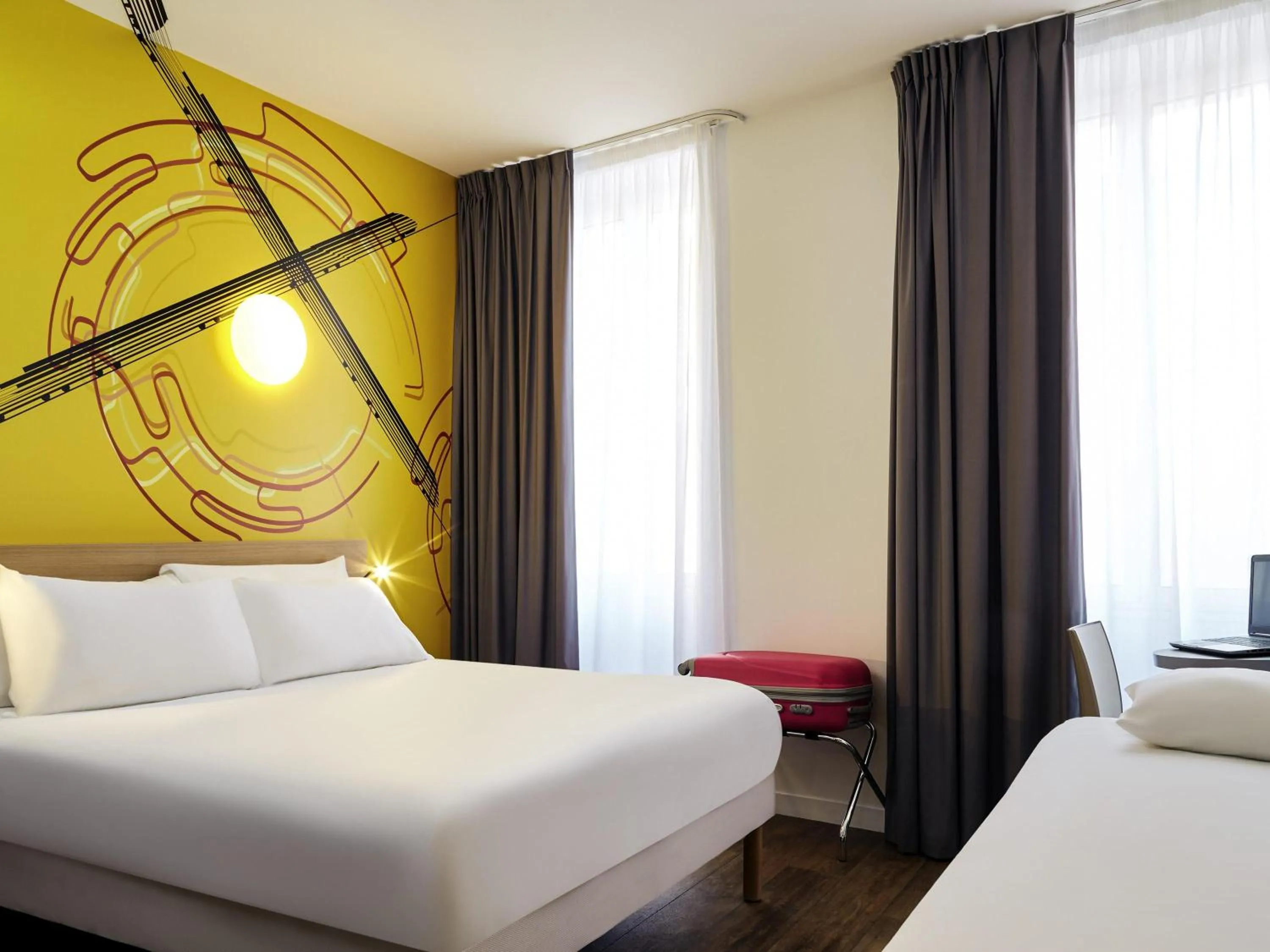 Bedroom, Bed in ibis Styles Marseille Gare Saint-Charles