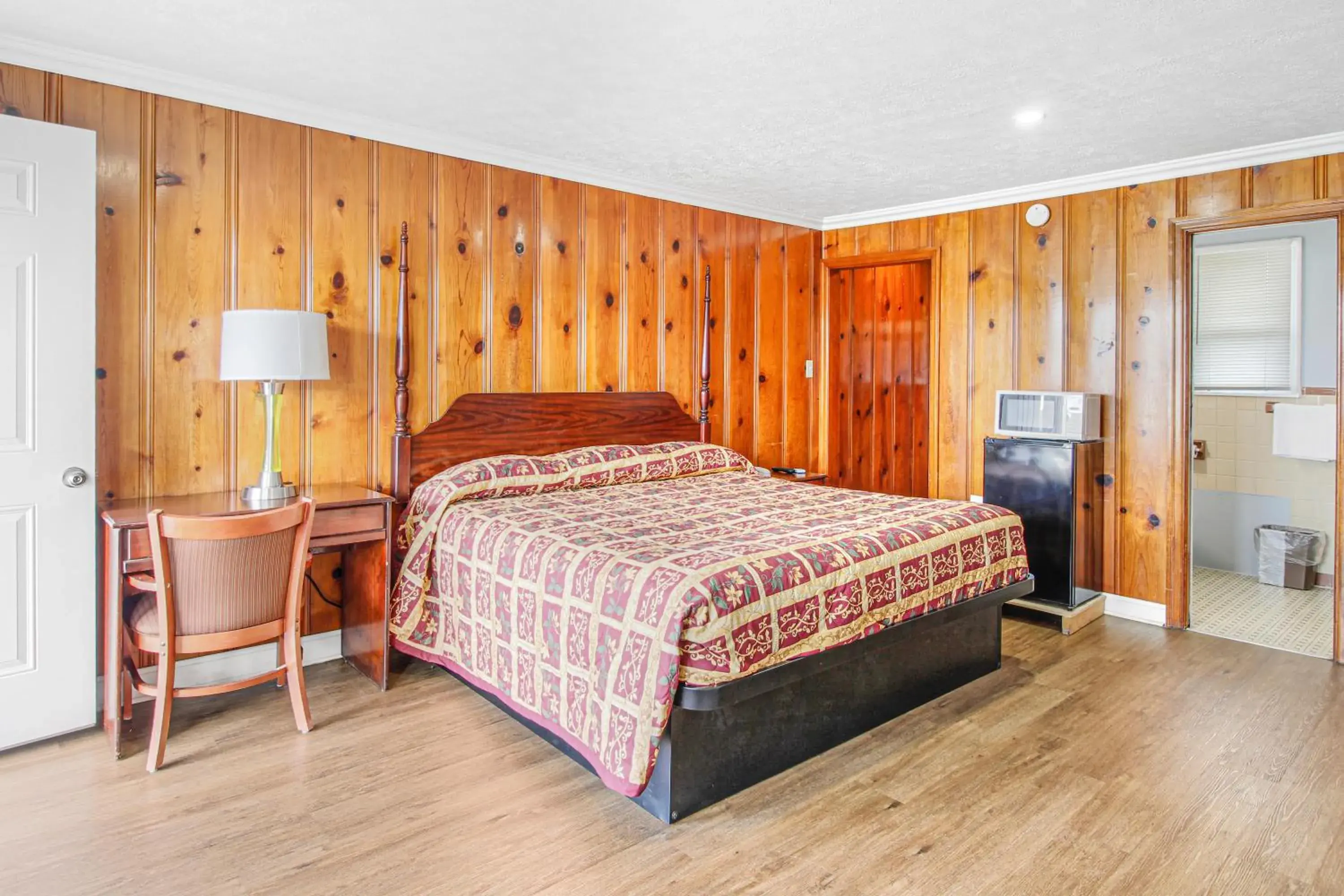 King Room - Non-Smoking in Horse Cave Motel King Room - Non-Smoking in Horse Cave Motel