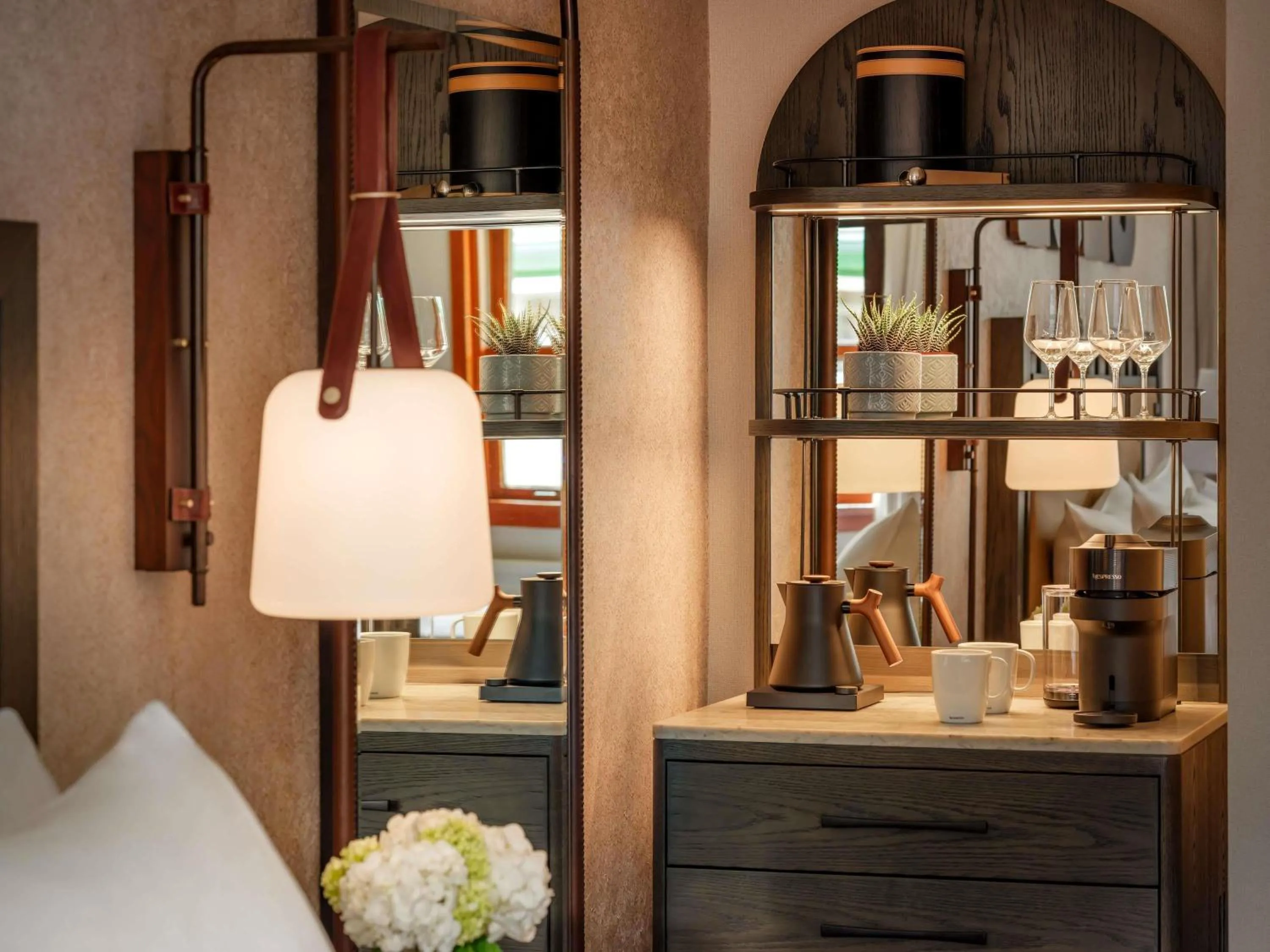 Bedroom, Bed in Fairmont Jasper Park Lodge