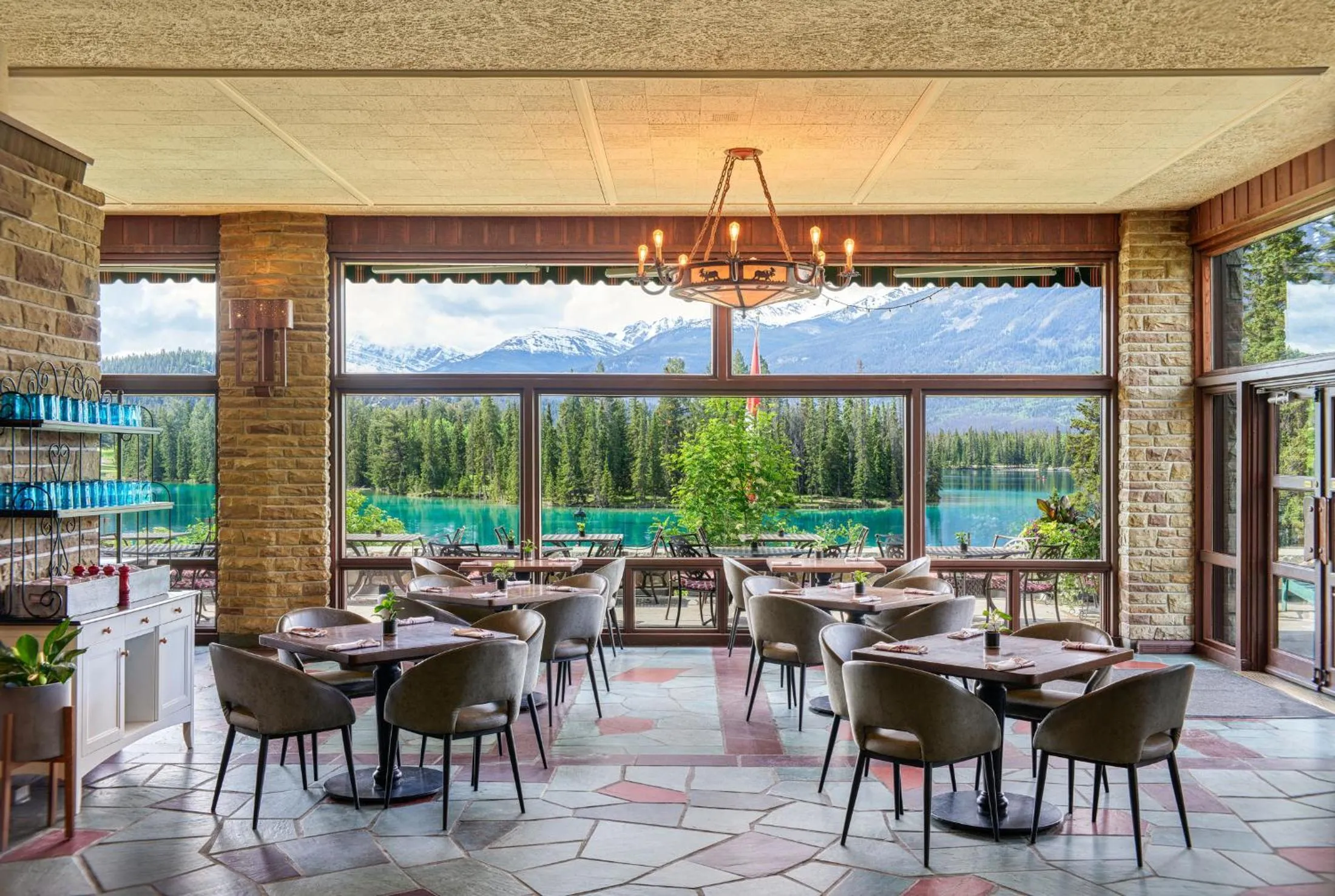 Restaurant/places to eat in Fairmont Jasper Park Lodge