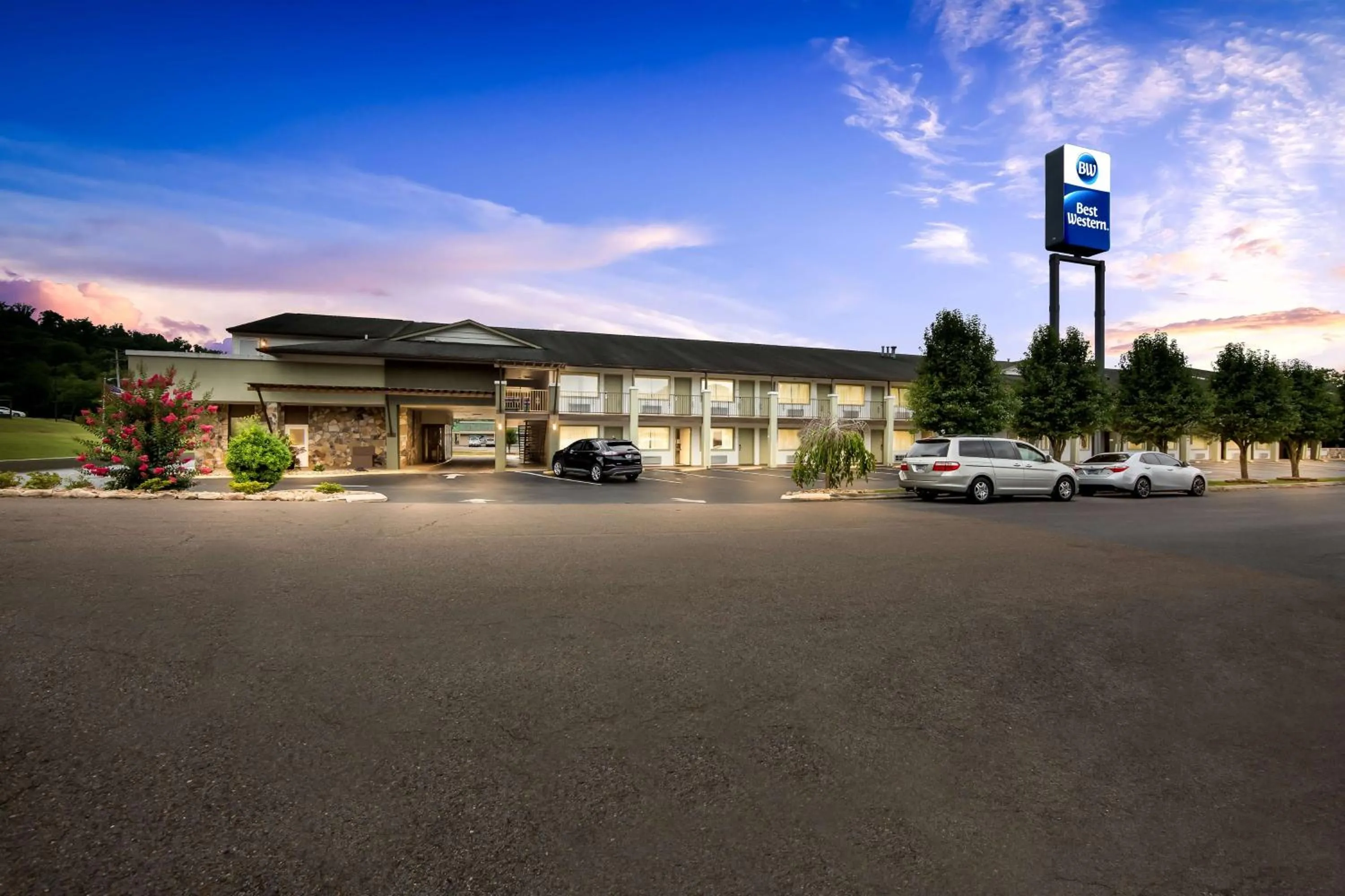 Property building in Best Western Dayton
