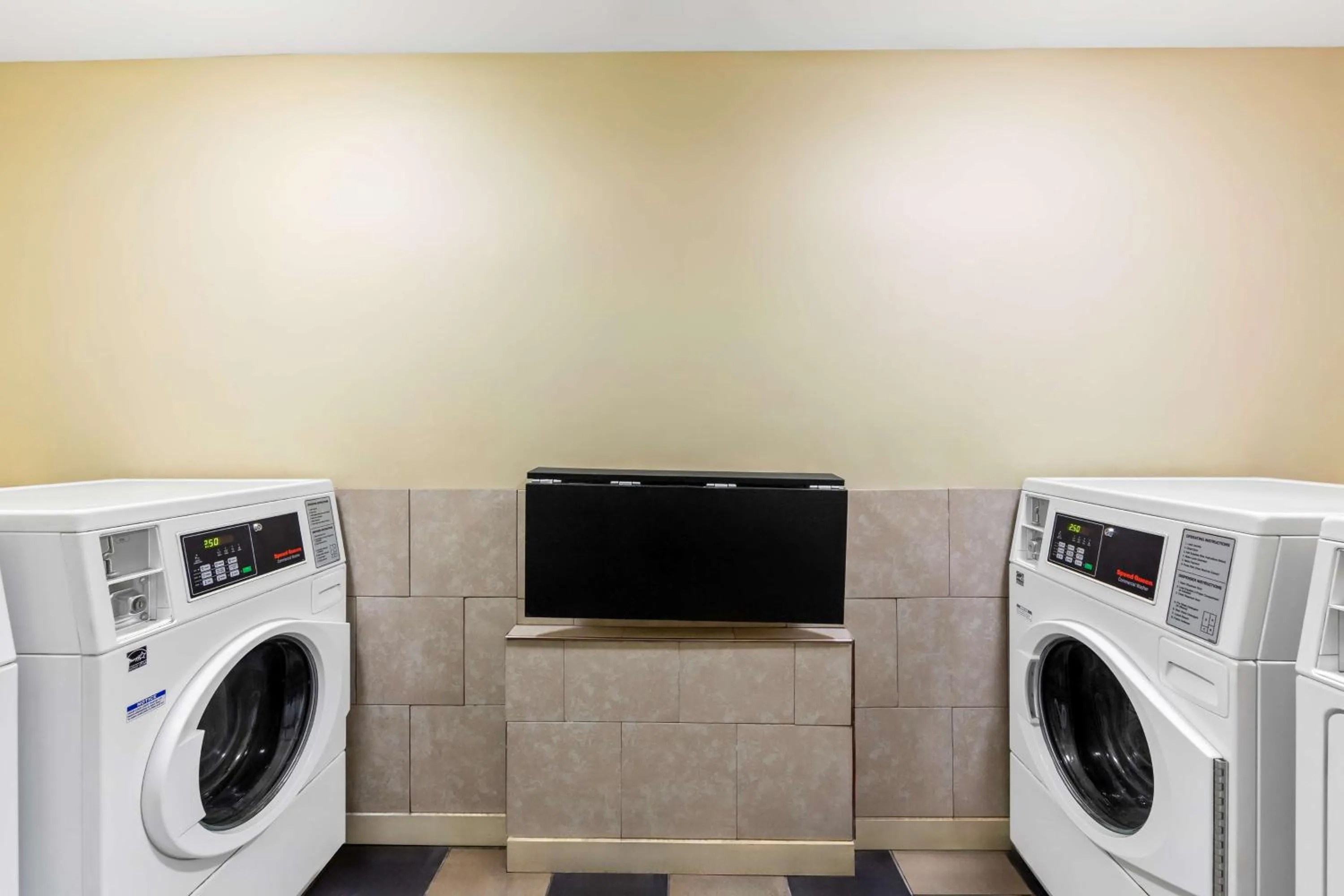 laundry in Best Western Dayton